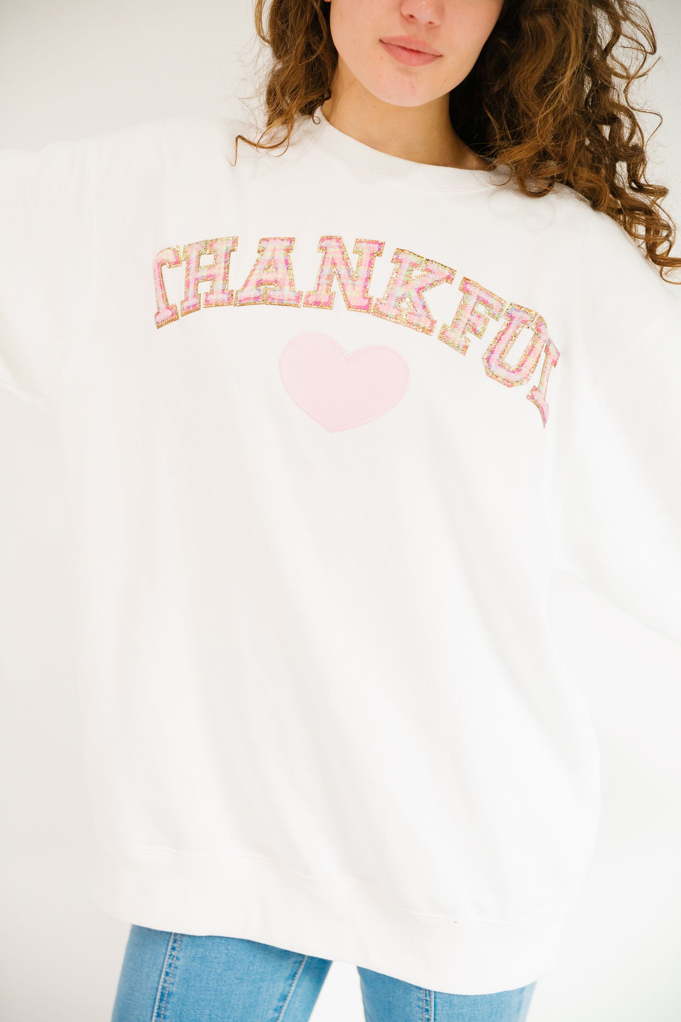 *THANKFUL WHITE PULLOVER - LARGE PULLOVER Judith March