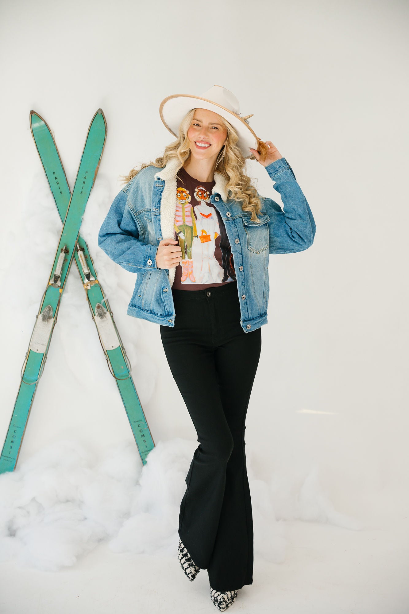 APRÈS SKI TIGER SHERPA DENIM JACKET JACKET Judith March