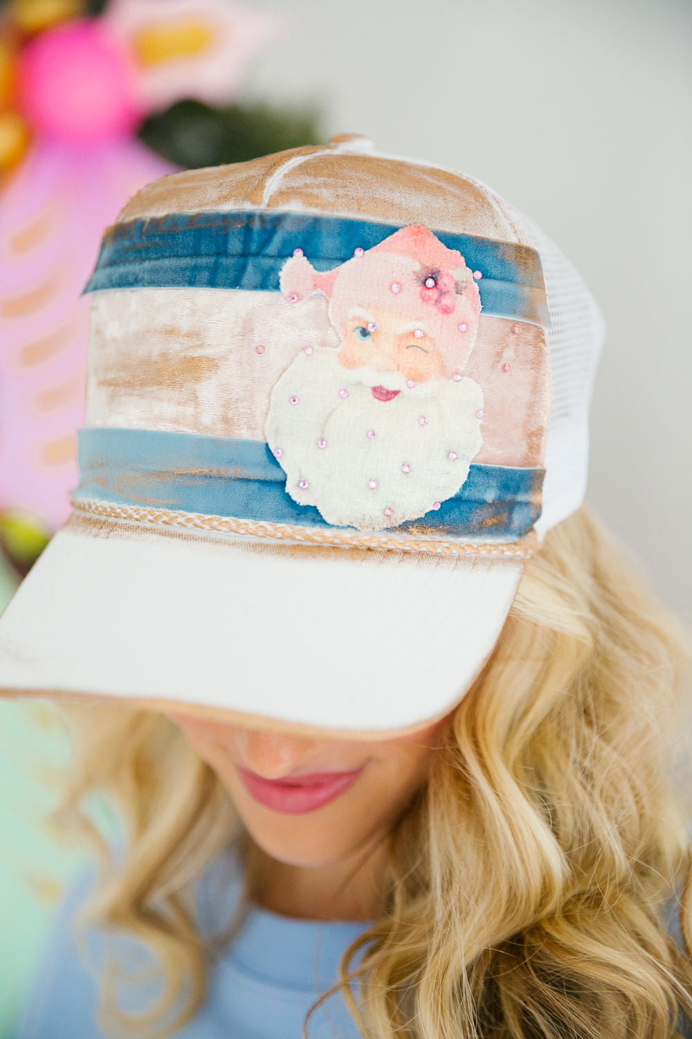 SANTA'S FAVORITE STRUCTURED HAT TRUCKER HAT Judith March