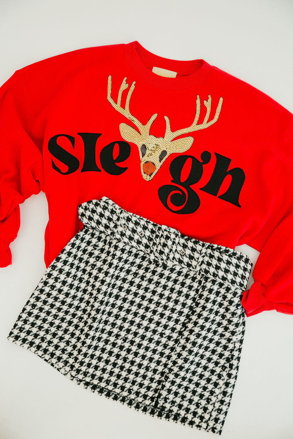 REINDEER SLEIGH RED PULLOVER PULLOVER Judith March