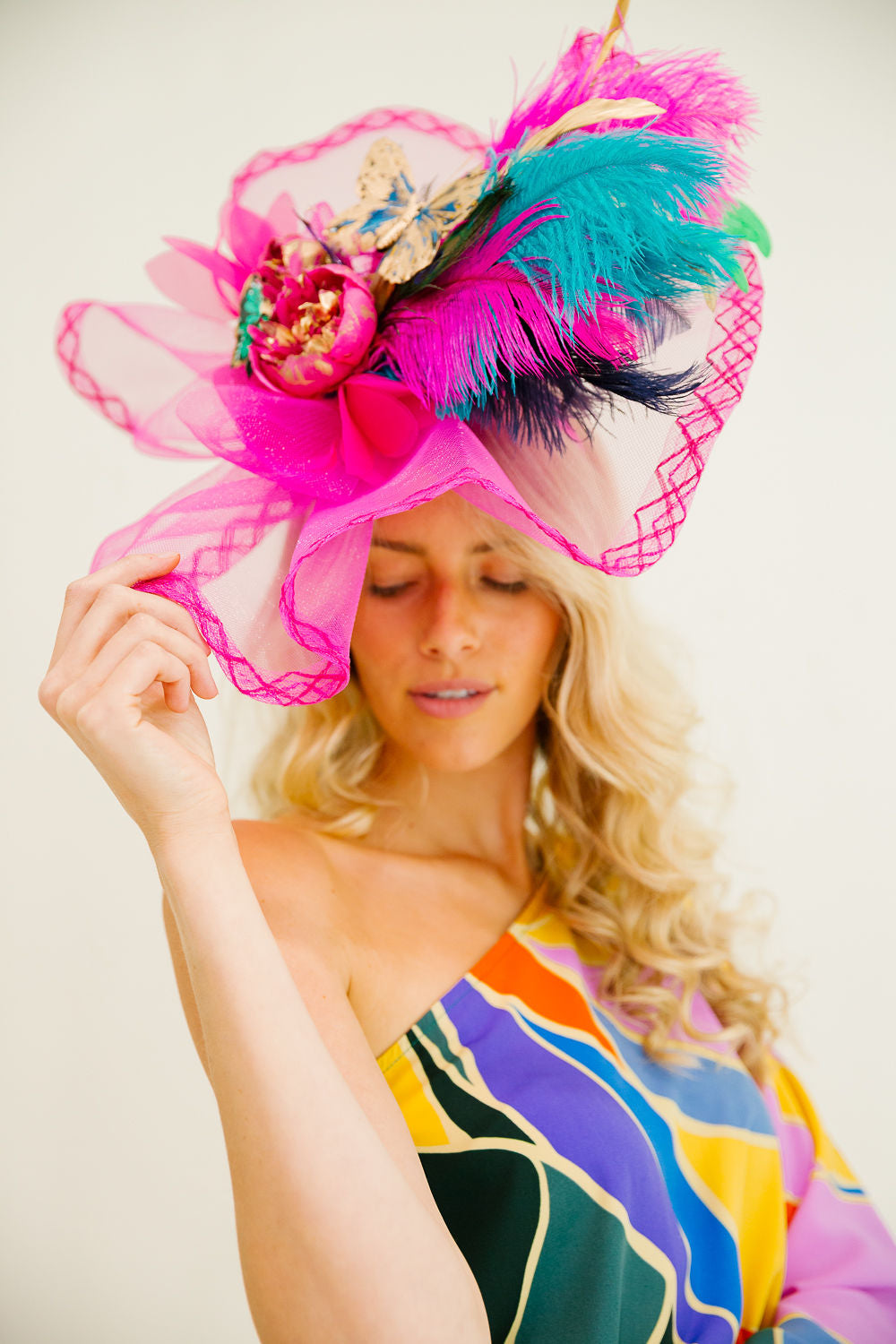 FUCHSIA FLUTTER FASCINATOR FASCINATOR Judith March