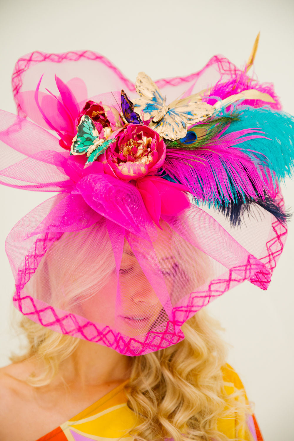 FUCHSIA FLUTTER FASCINATOR FASCINATOR Judith March