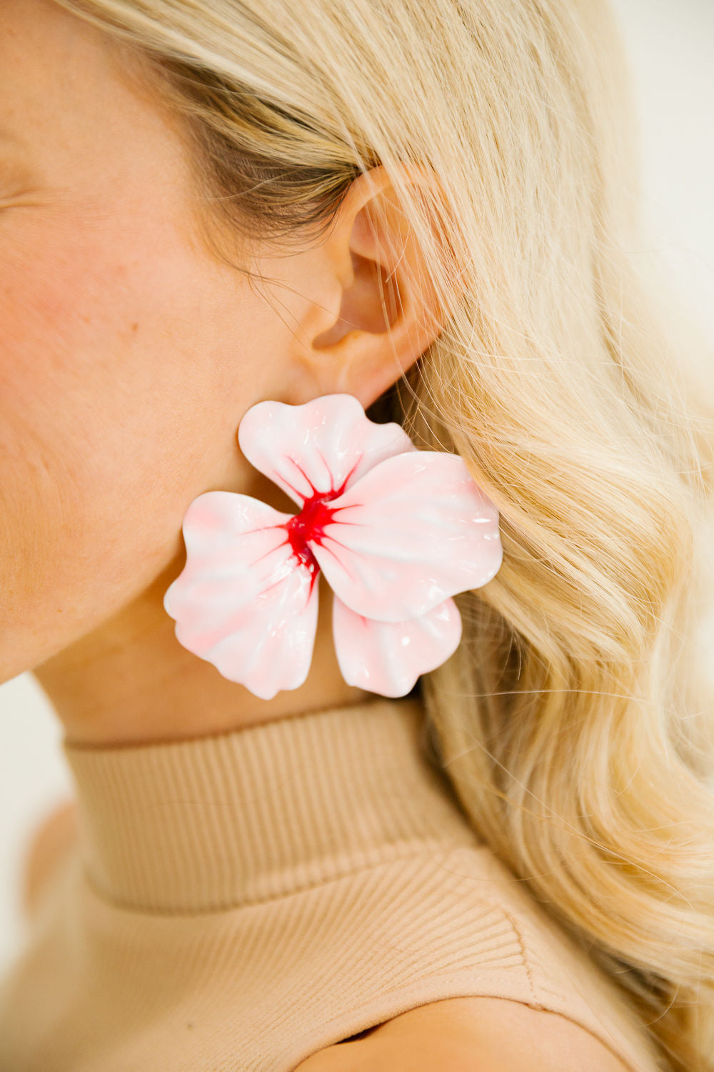 HIBISCUS PINK EARRINGS earrings Judith March