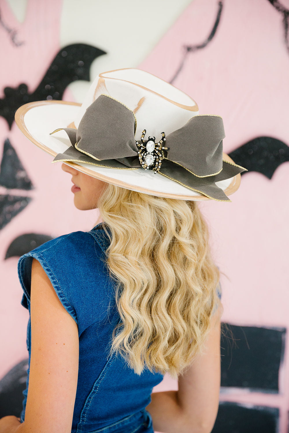 DARK WIDOW WHITE RANCHER HAT TRUCKER HAT Judith March