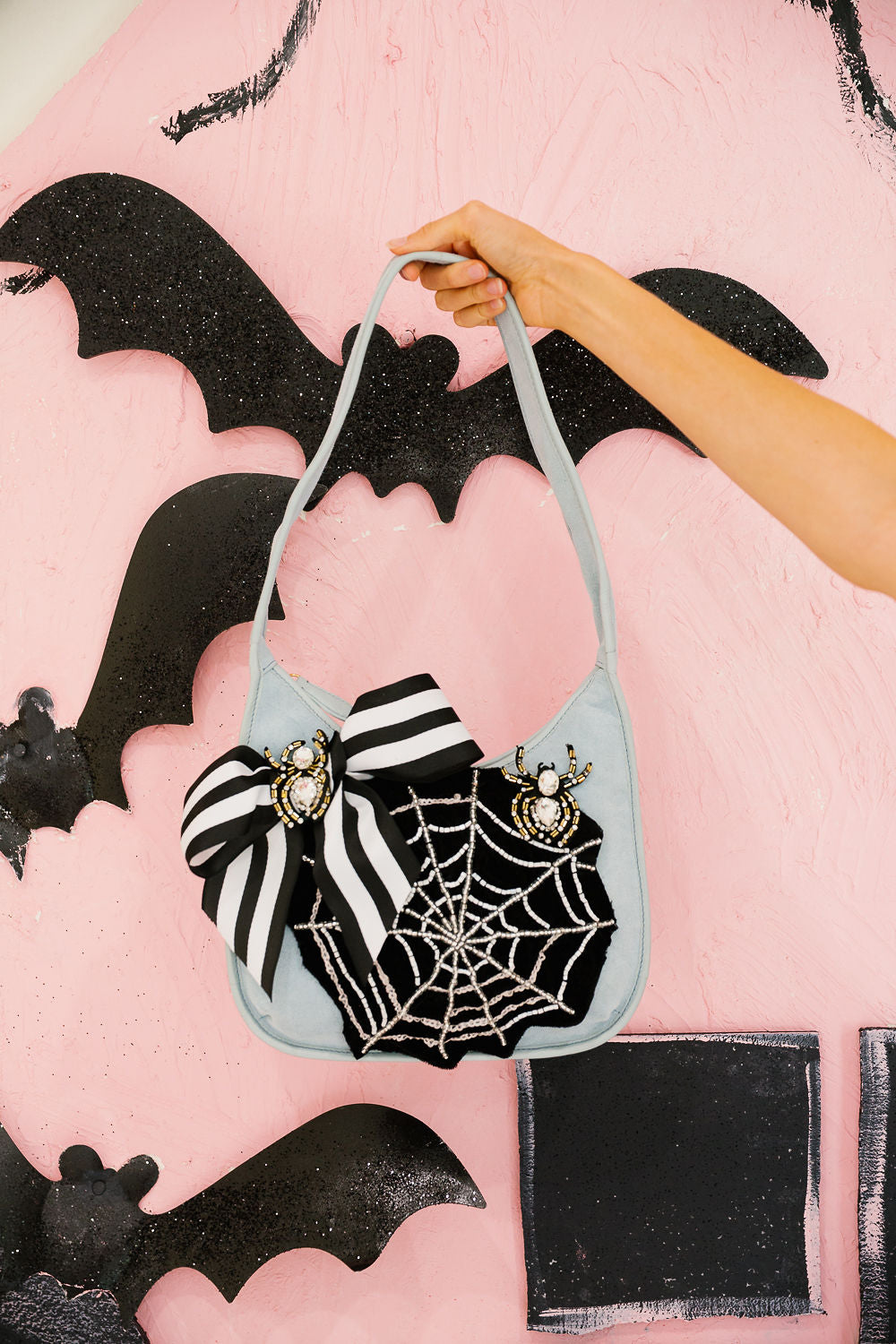 SPIDER SILK HANGBAG Clutch Judith March