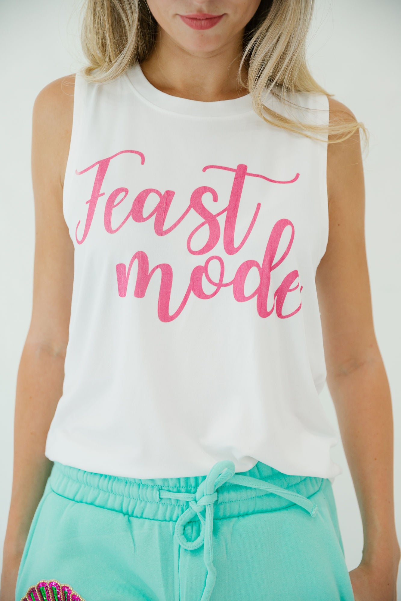 FEAST MODE WHITE TANK TANK Judith March