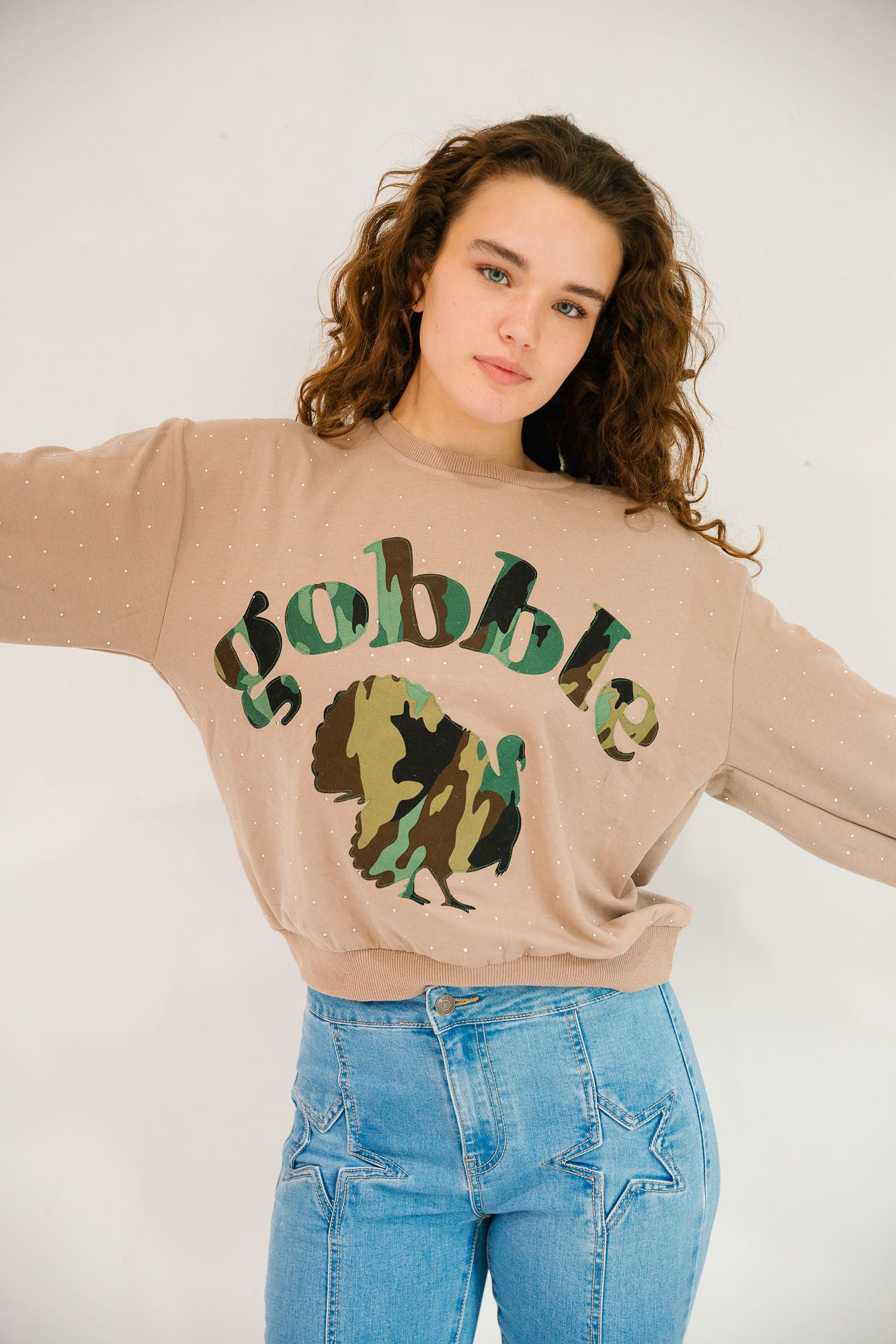 *GOBBLE BEJEWELED MOCHA PULLOVER - MEDIUM PULLOVER Judith March