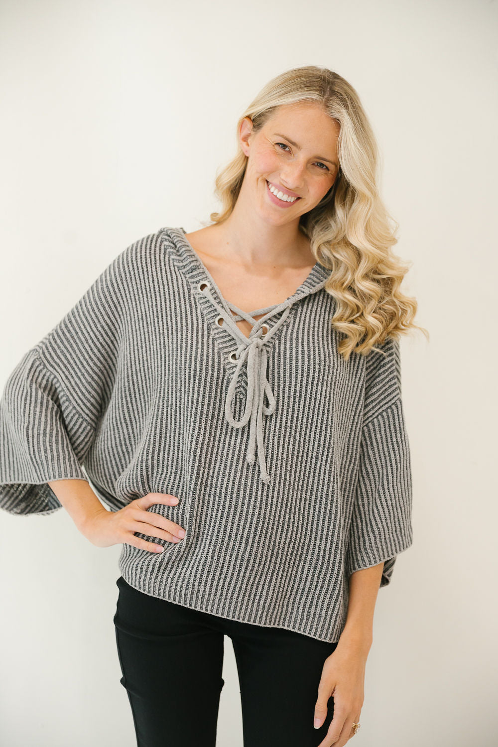 *GREY SHORT SLEEVE HOODIE - SMALL HOODIE Judith March