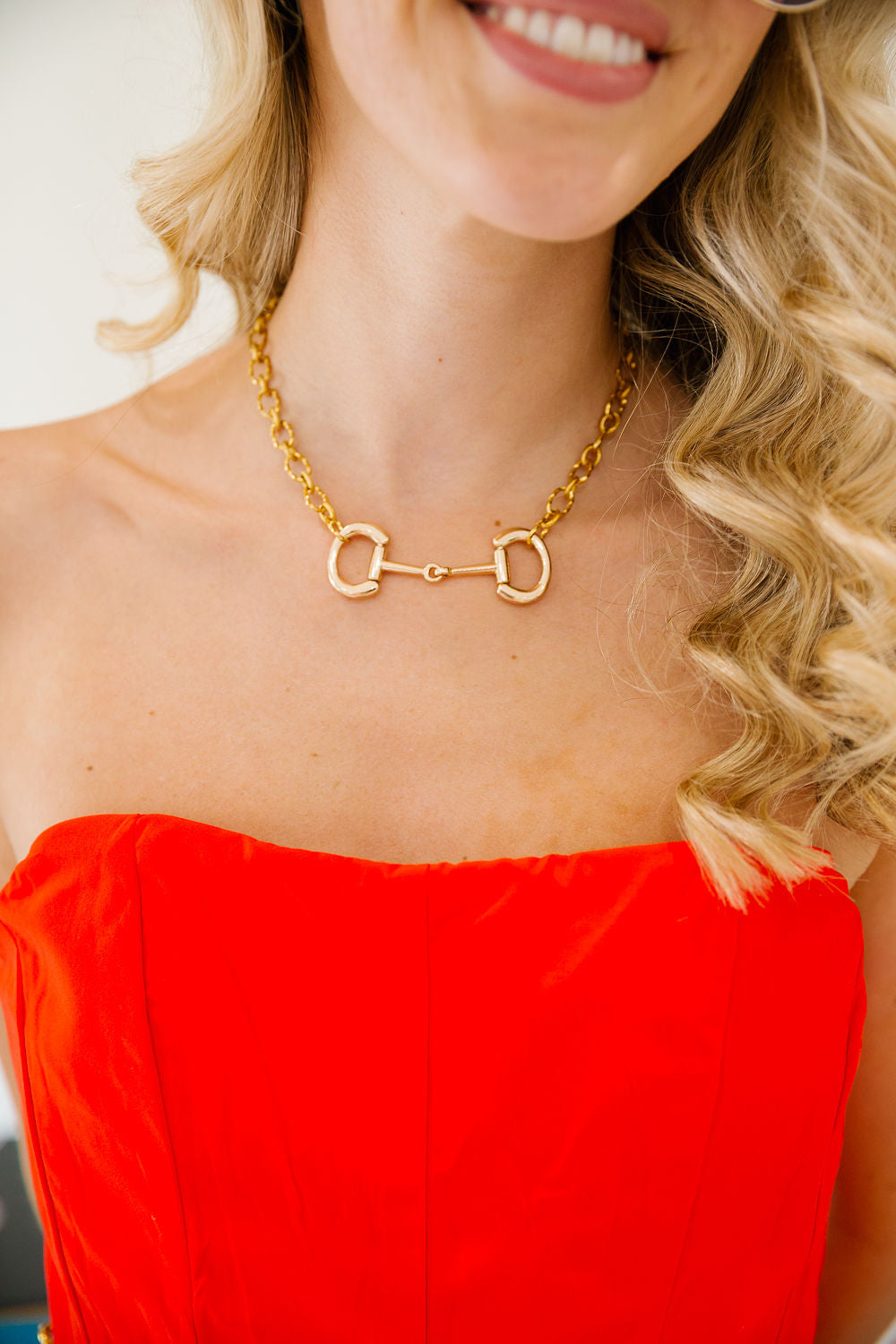 GOLDEN GALLOP STATEMENT NECKLACE