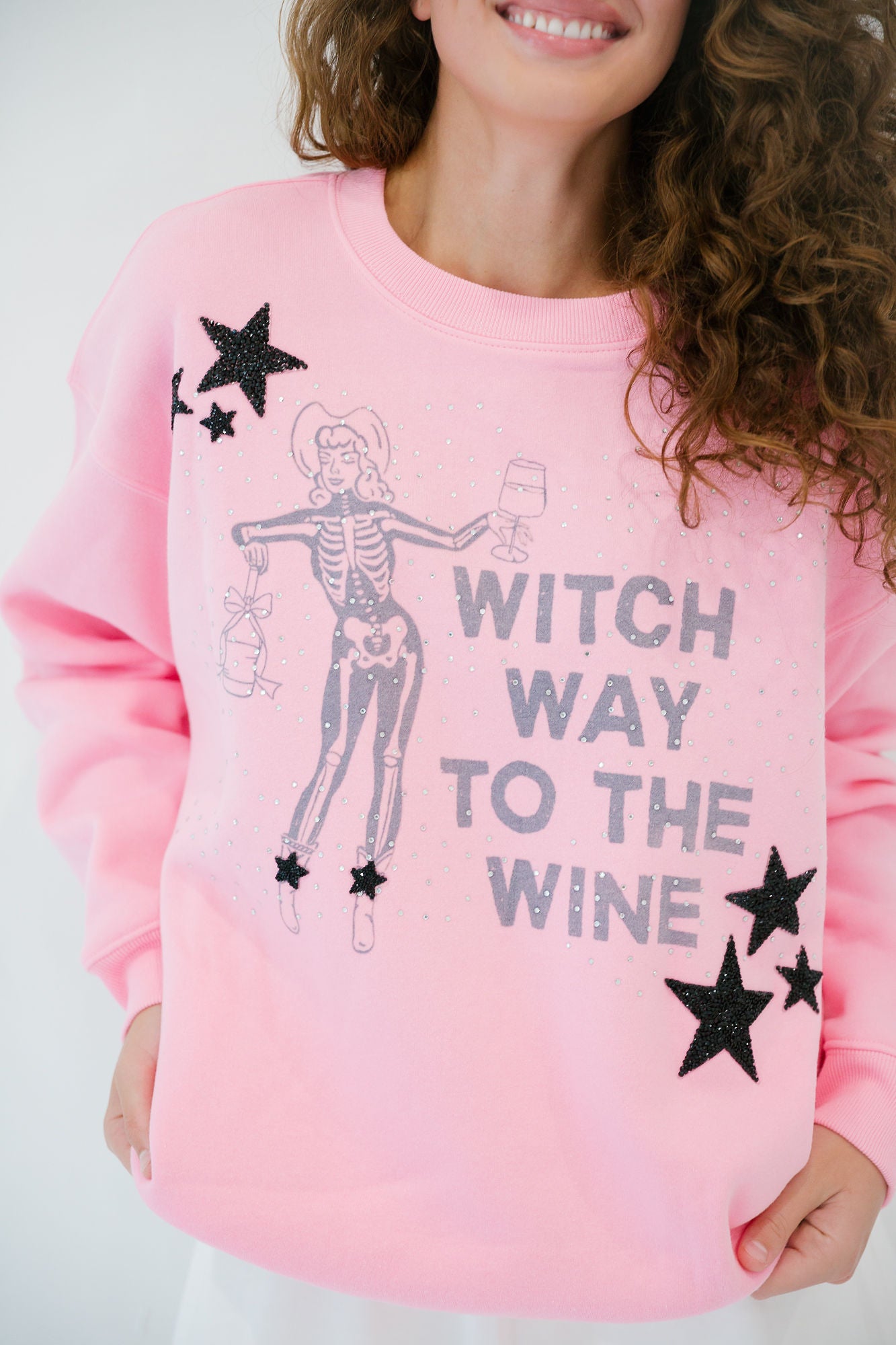 WITCH WAY TO THE WINE PINK PULLOVER PULLOVER Judith March