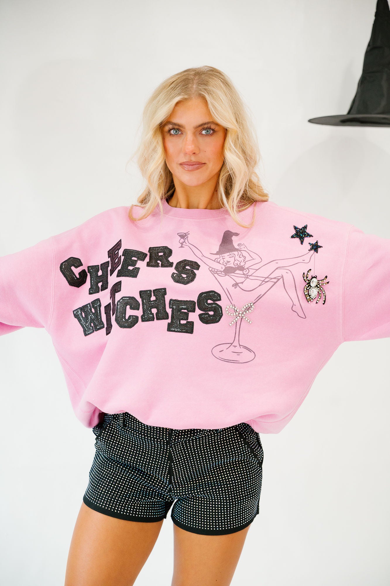 CHEERS WITCHES PINK PULLOVER PULLOVER Judith March