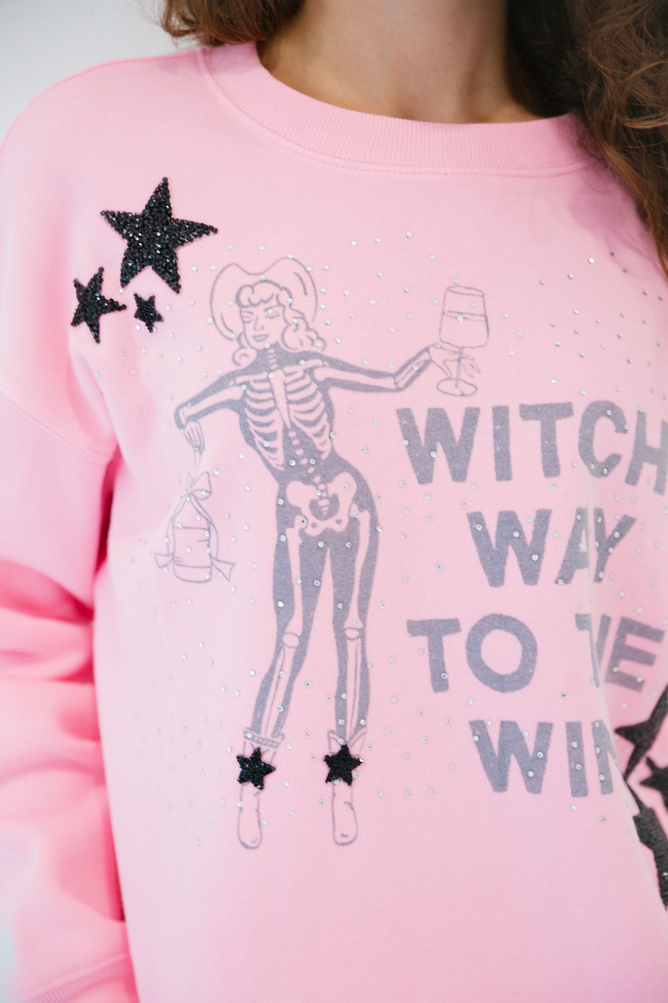 WITCH WAY TO THE WINE PINK PULLOVER PULLOVER Judith March