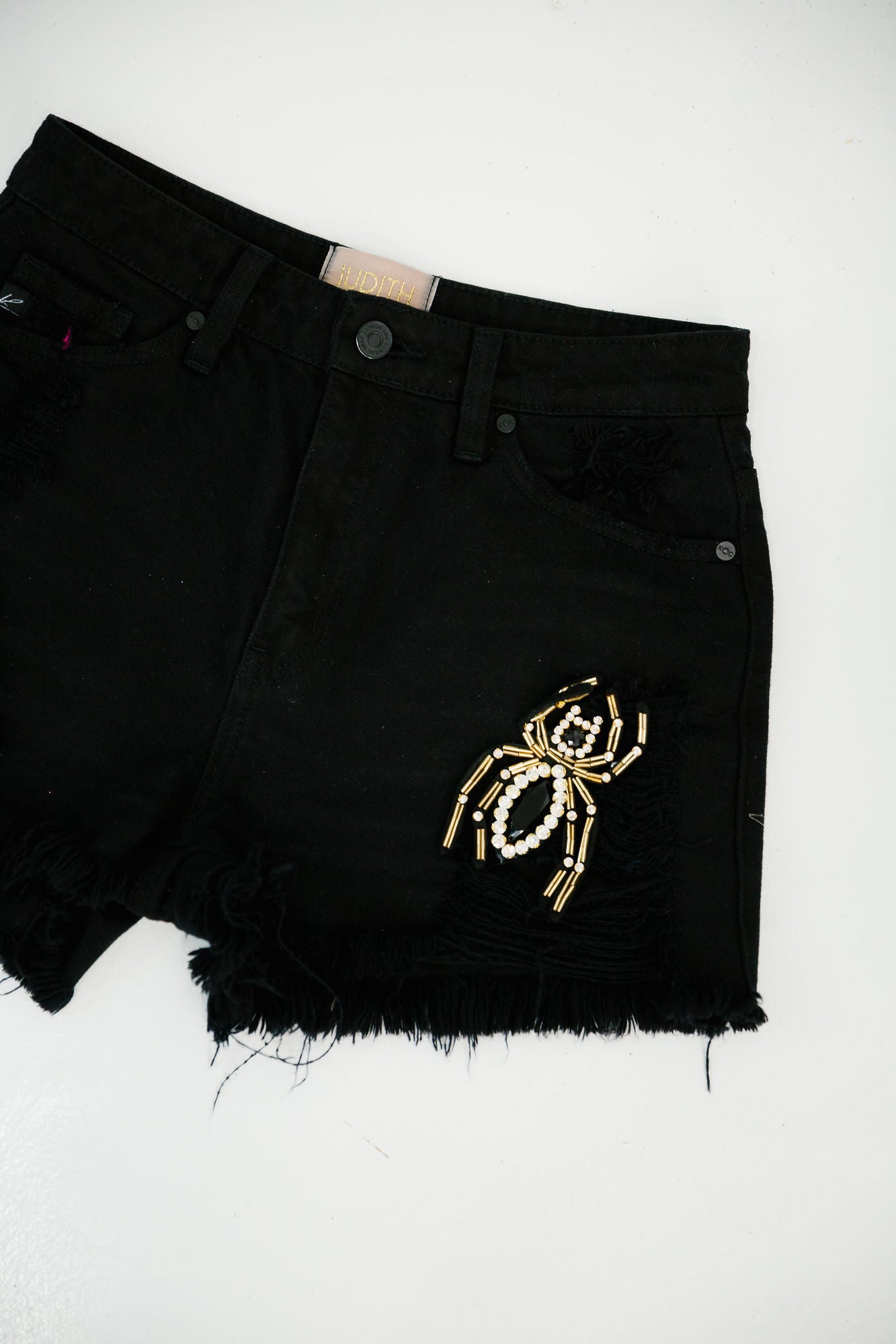 SPIDER BLACK DISTRESSED SHORTS SHORTS Judith March