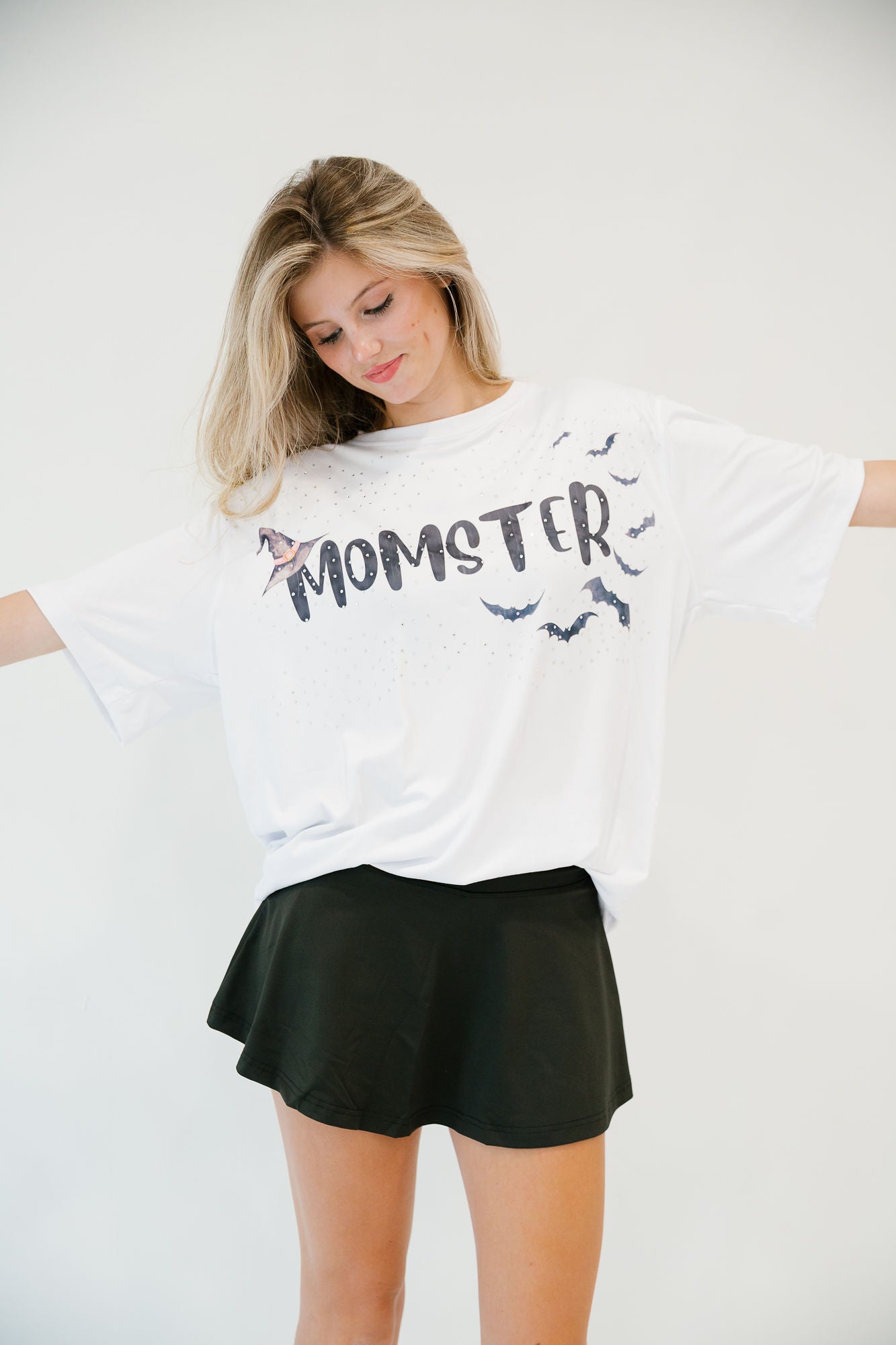 MOMSTER BAT TEE TEE Judith March