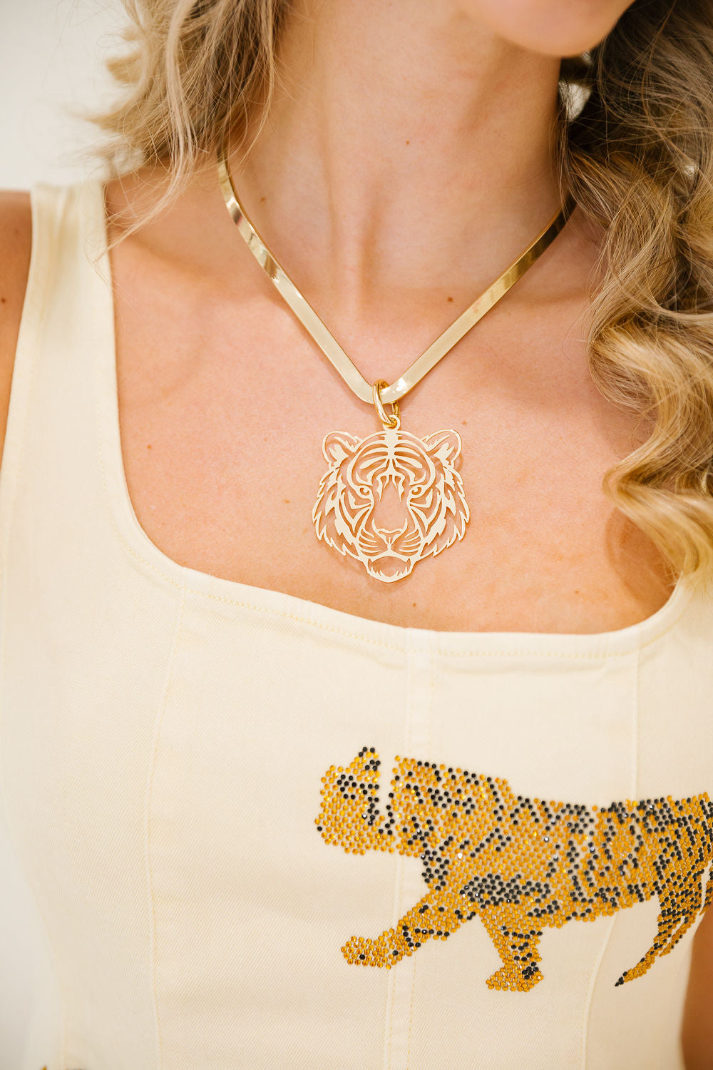 GOLDEN TIGER CHOKER NECKLACE NECKLACE Judith March