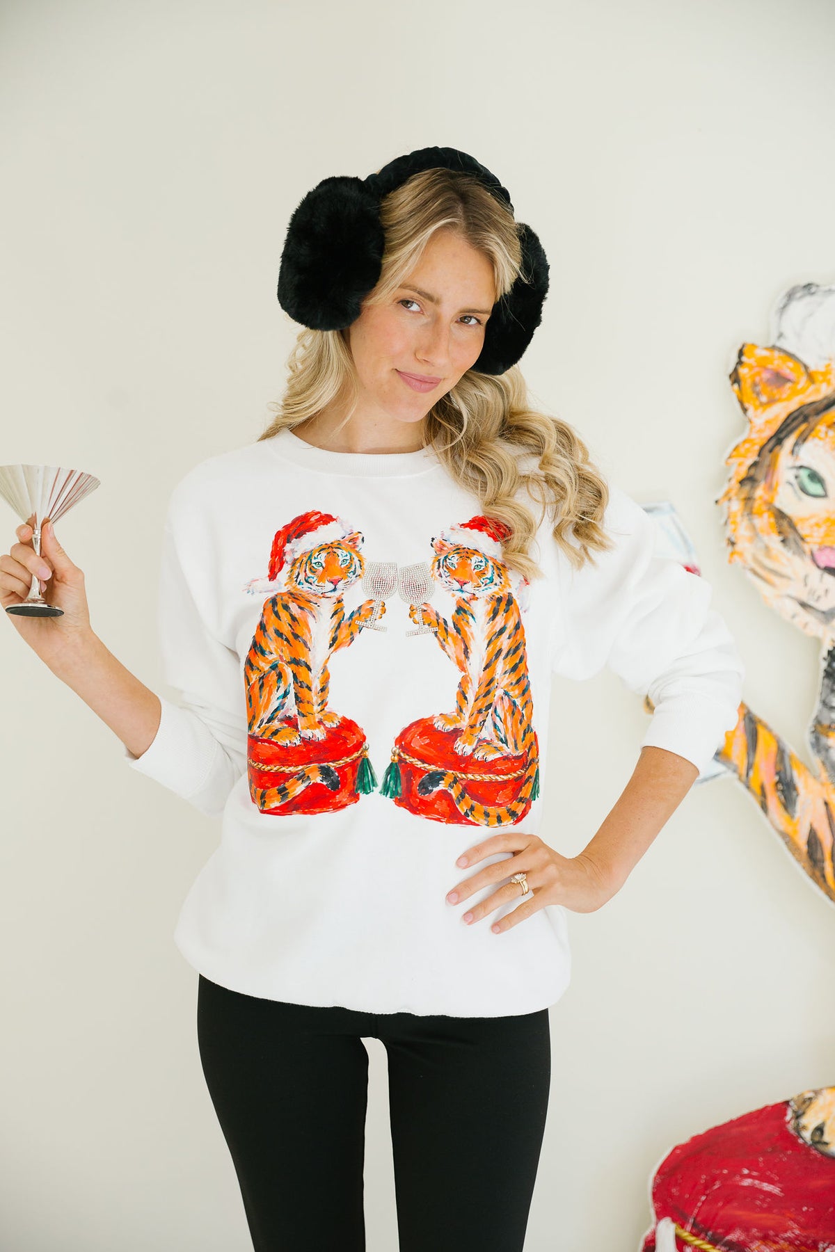 THE TIGER TOASTS WHITE PULLOVER PULLOVER Judith March