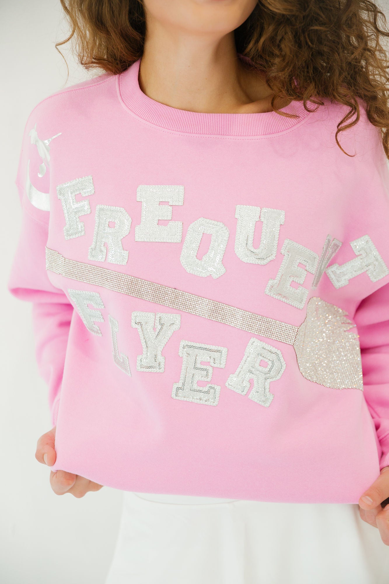 FREQUENT FLYER BROOM PINK PULLOVER PULLOVER Judith March