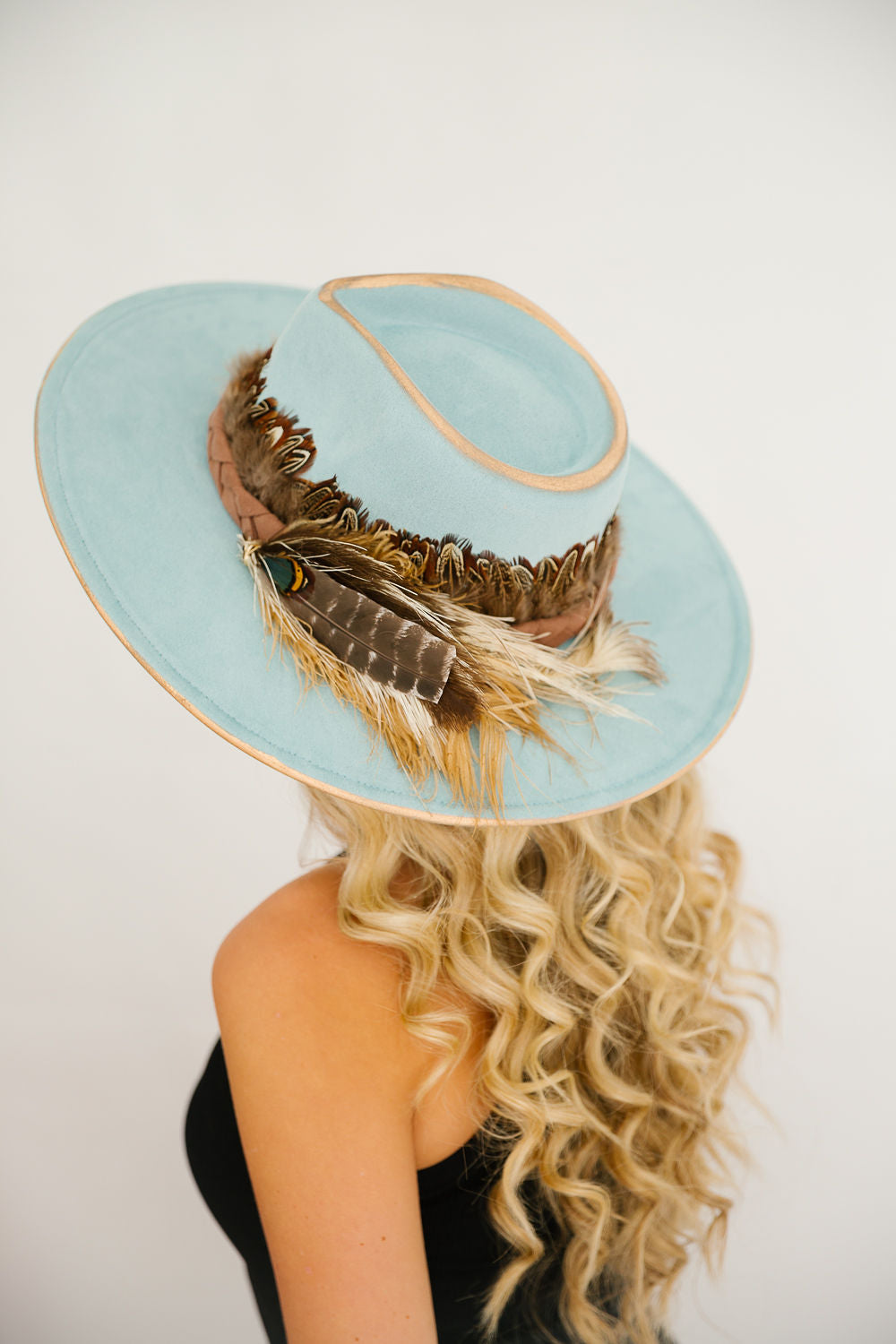 FROST & FEATHER RANCHER HAT RANCHER HAT Judith March