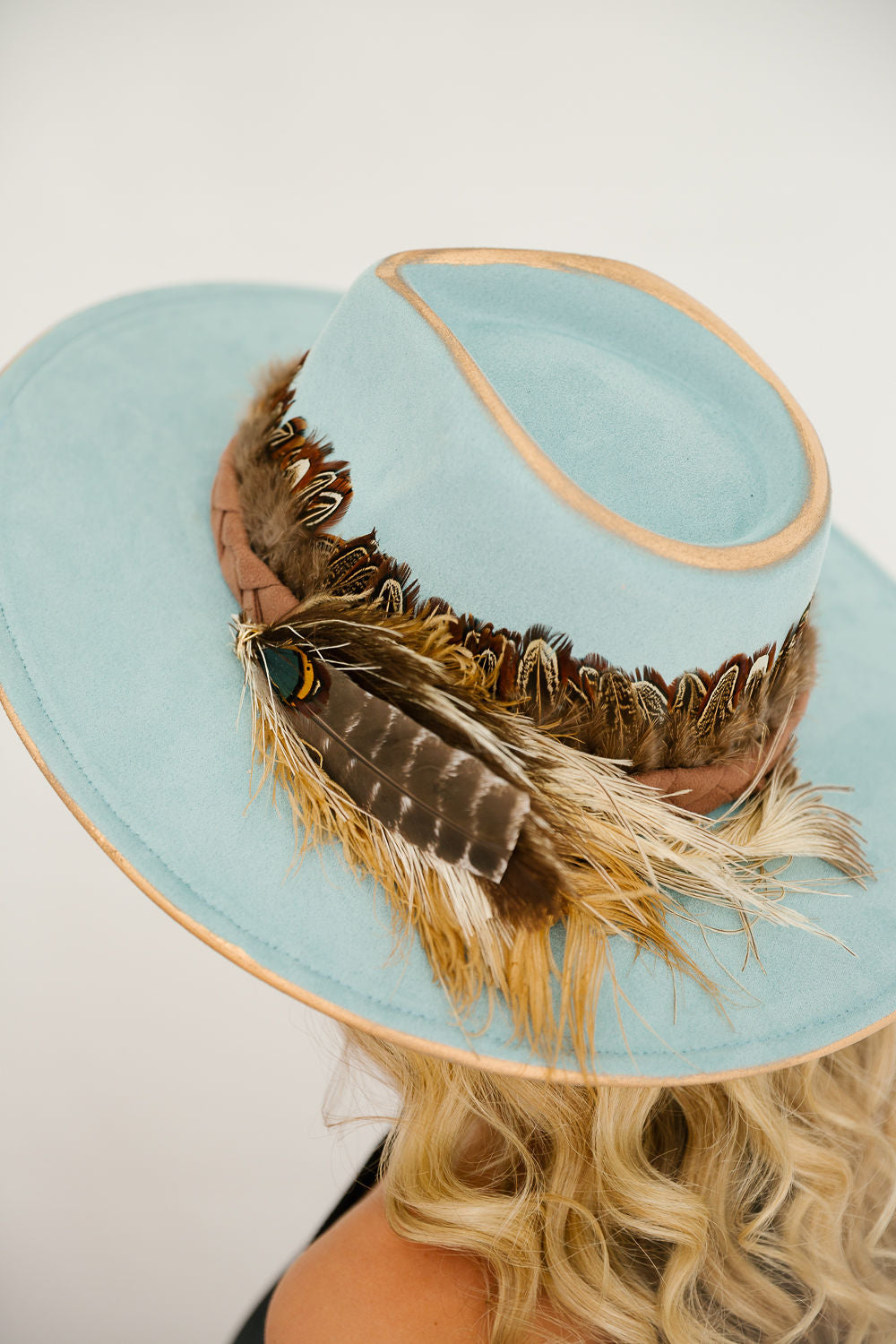 FROST & FEATHER RANCHER HAT RANCHER HAT Judith March