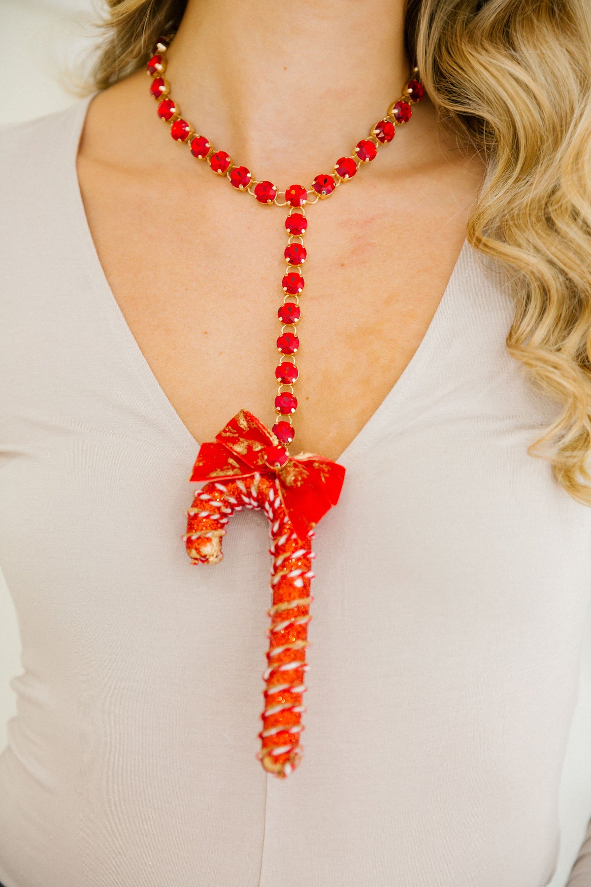 PEPPERMINT BOW RED STATEMENT NECKLACE NECKLACE Judith March
