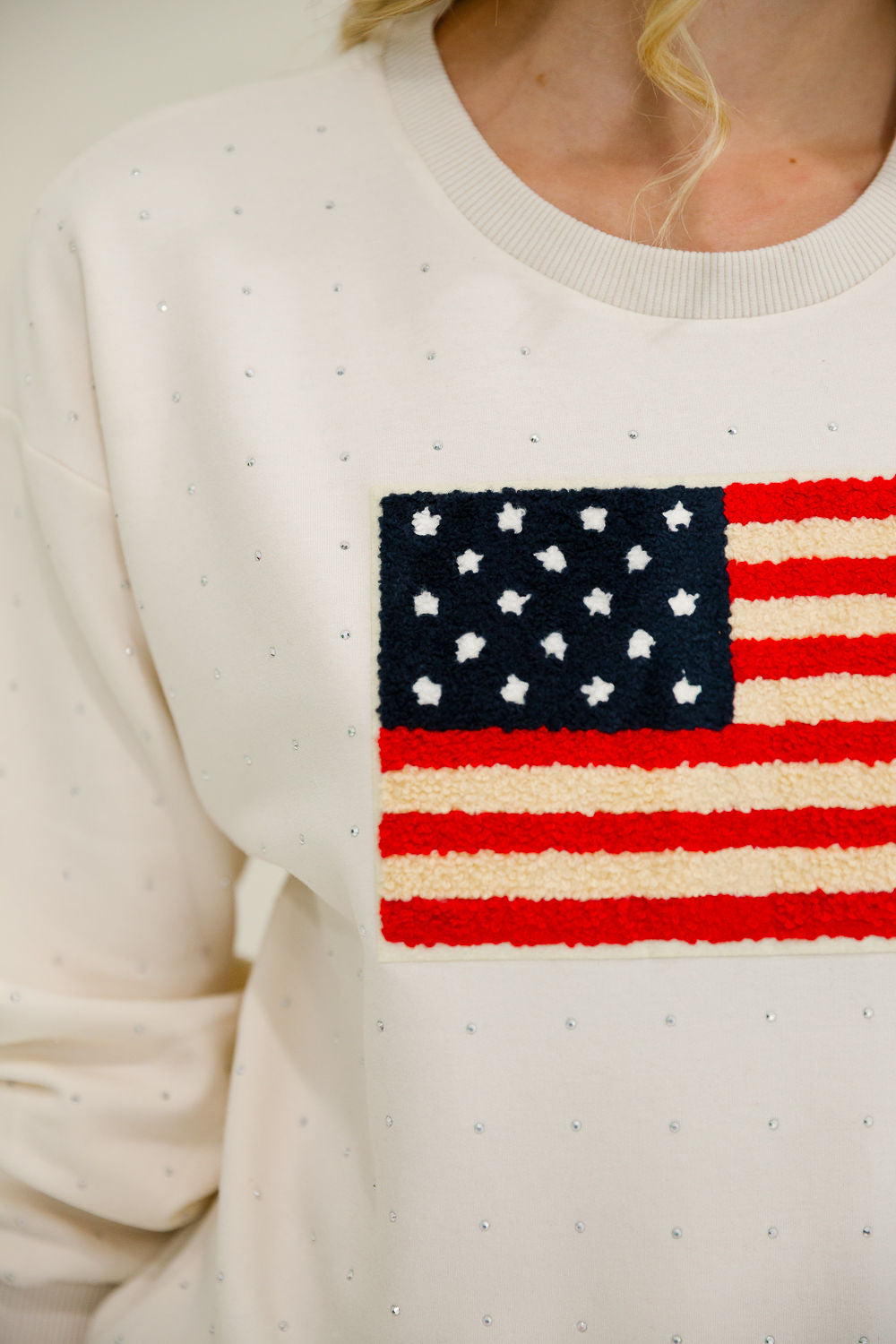 **TERRY FLAG CREAM BEJEWELED PULLOVER PULLOVER Judith March