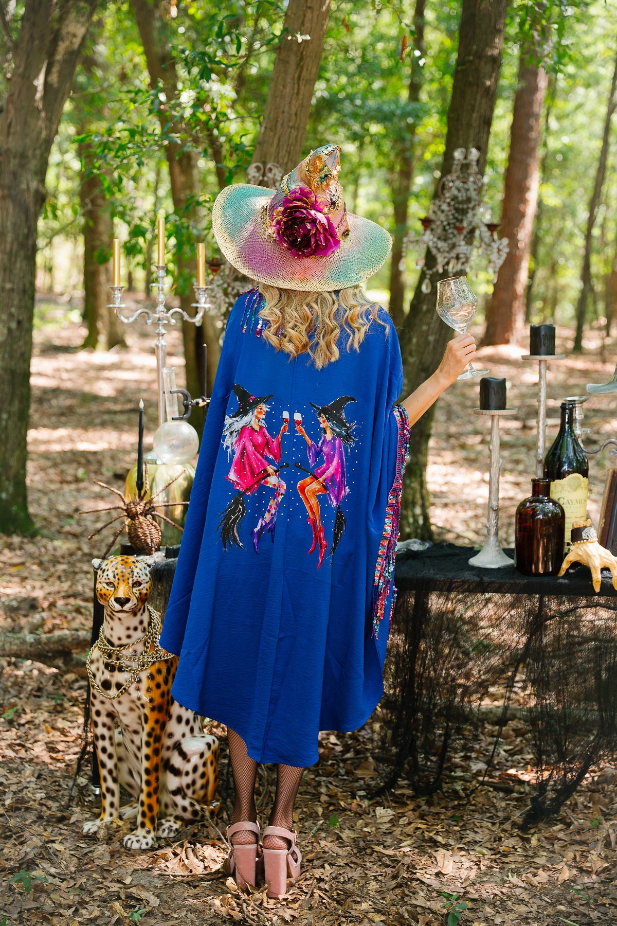 BREWS & BROOMS BLUE CAPE