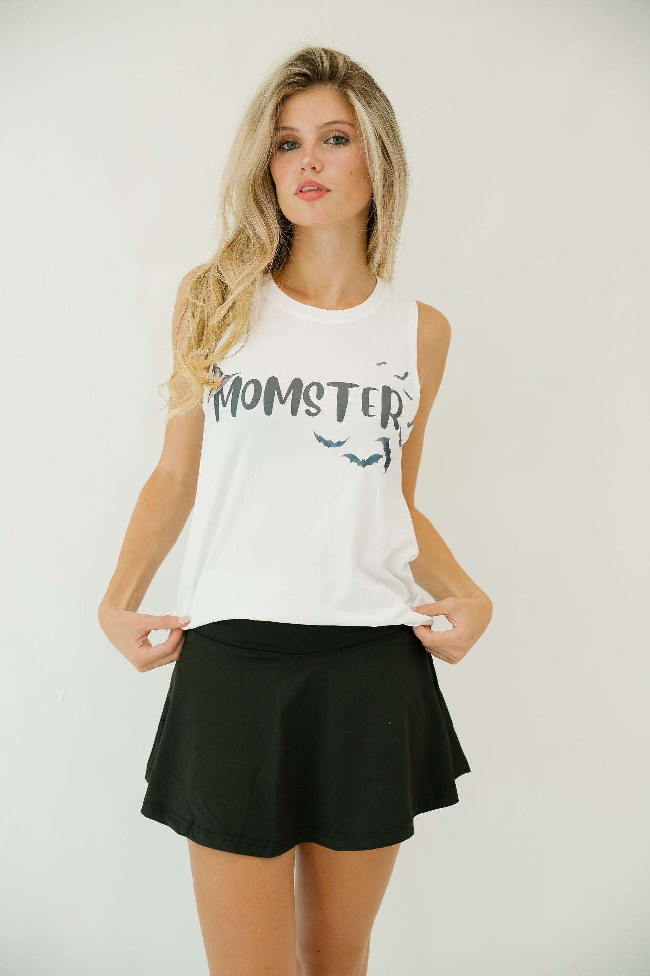 MOMSTER BAT TANK TANK Judith March
