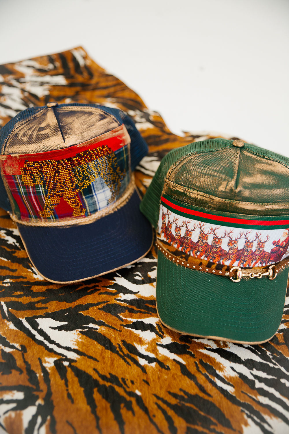TIGER SLEIGH GREEN STRUCTURED HAT TRUCKER HAT Judith March