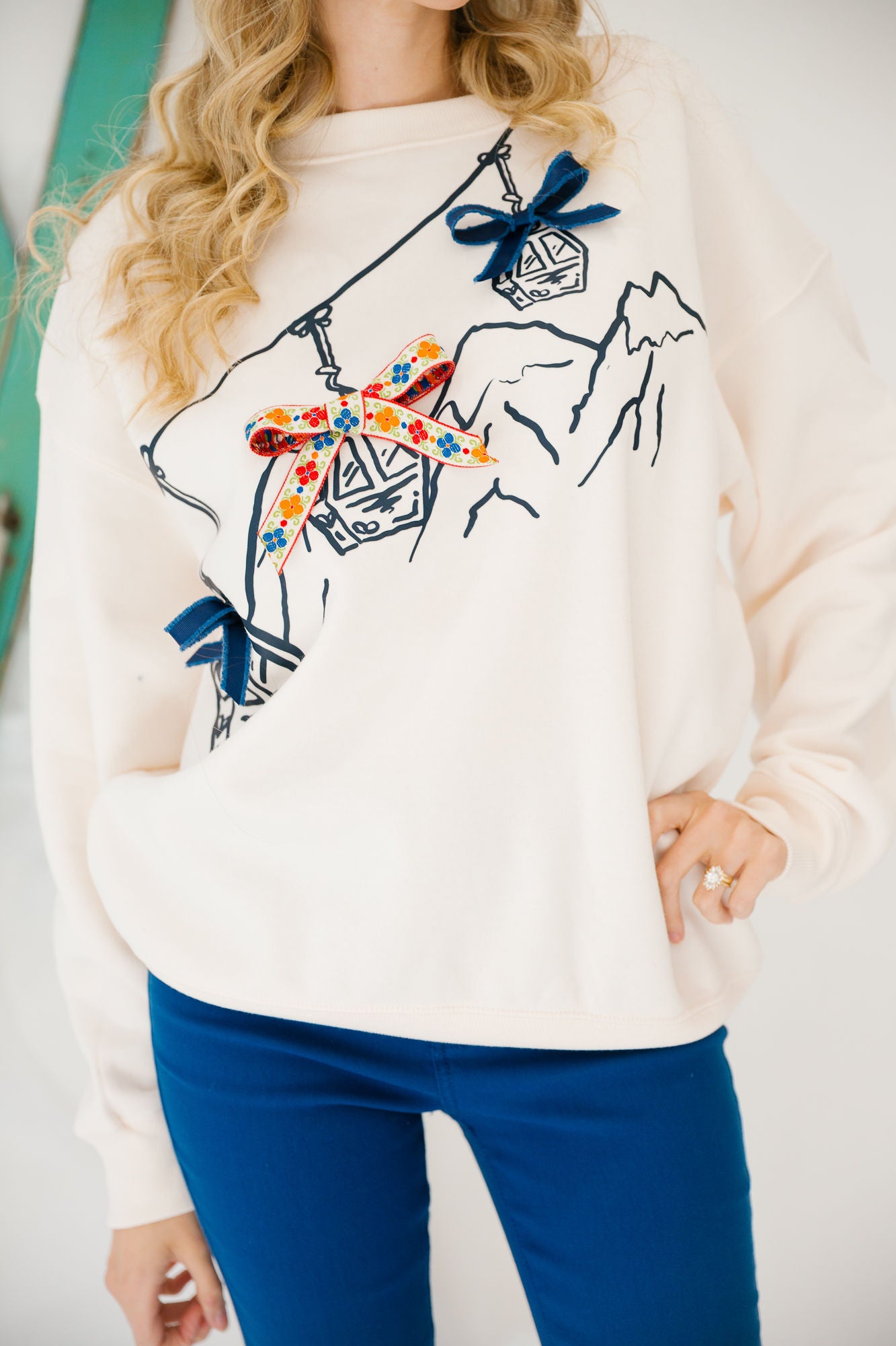 TAKE ME TO THE MOUNTAINS CREAM PULLOVER PULLOVER Judith March