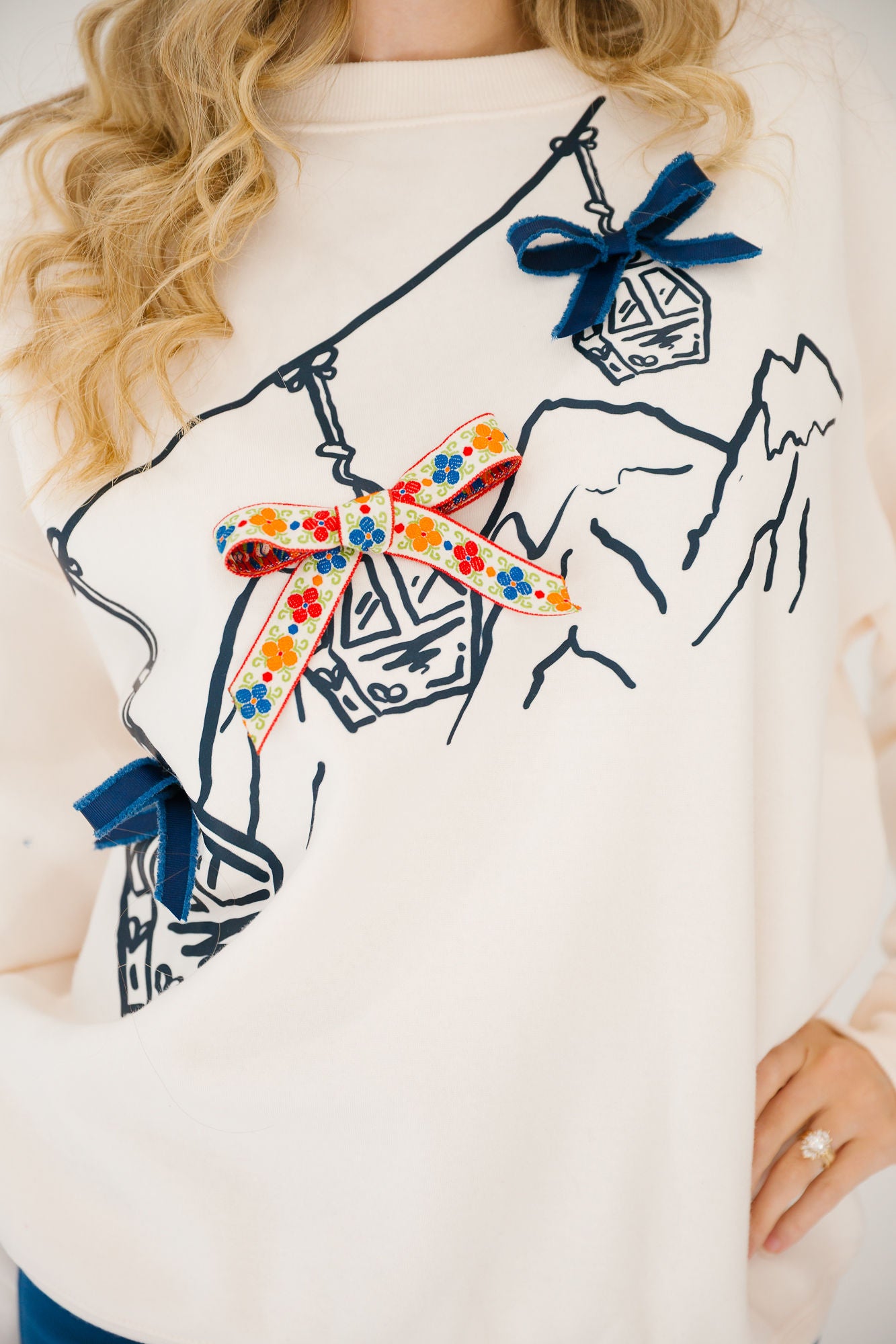 TAKE ME TO THE MOUNTAINS CREAM PULLOVER PULLOVER Judith March