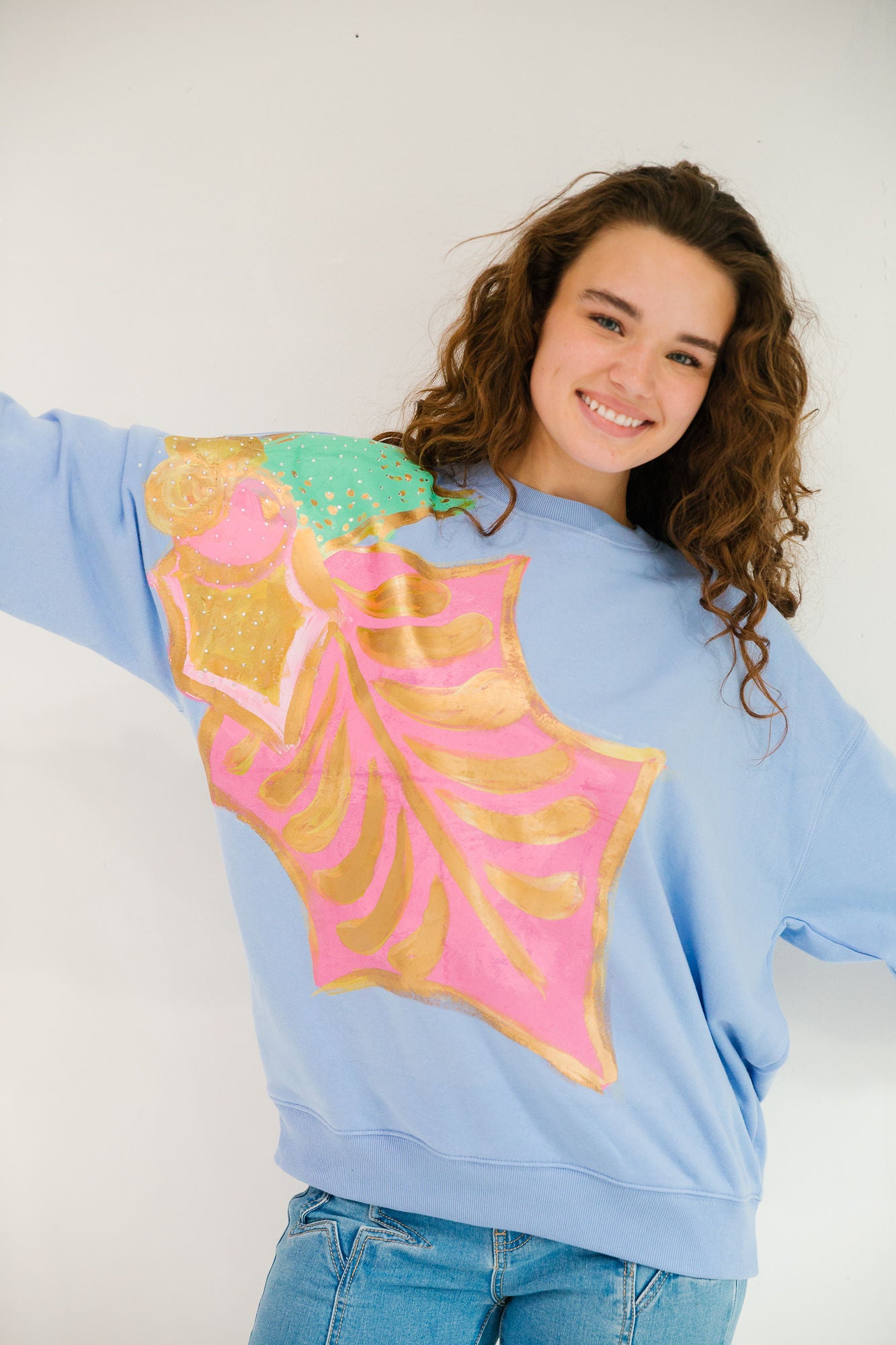 *MISTLETOE HAND PAINTED BLUE PULLOVER - LARGE PULLOVER Judith March