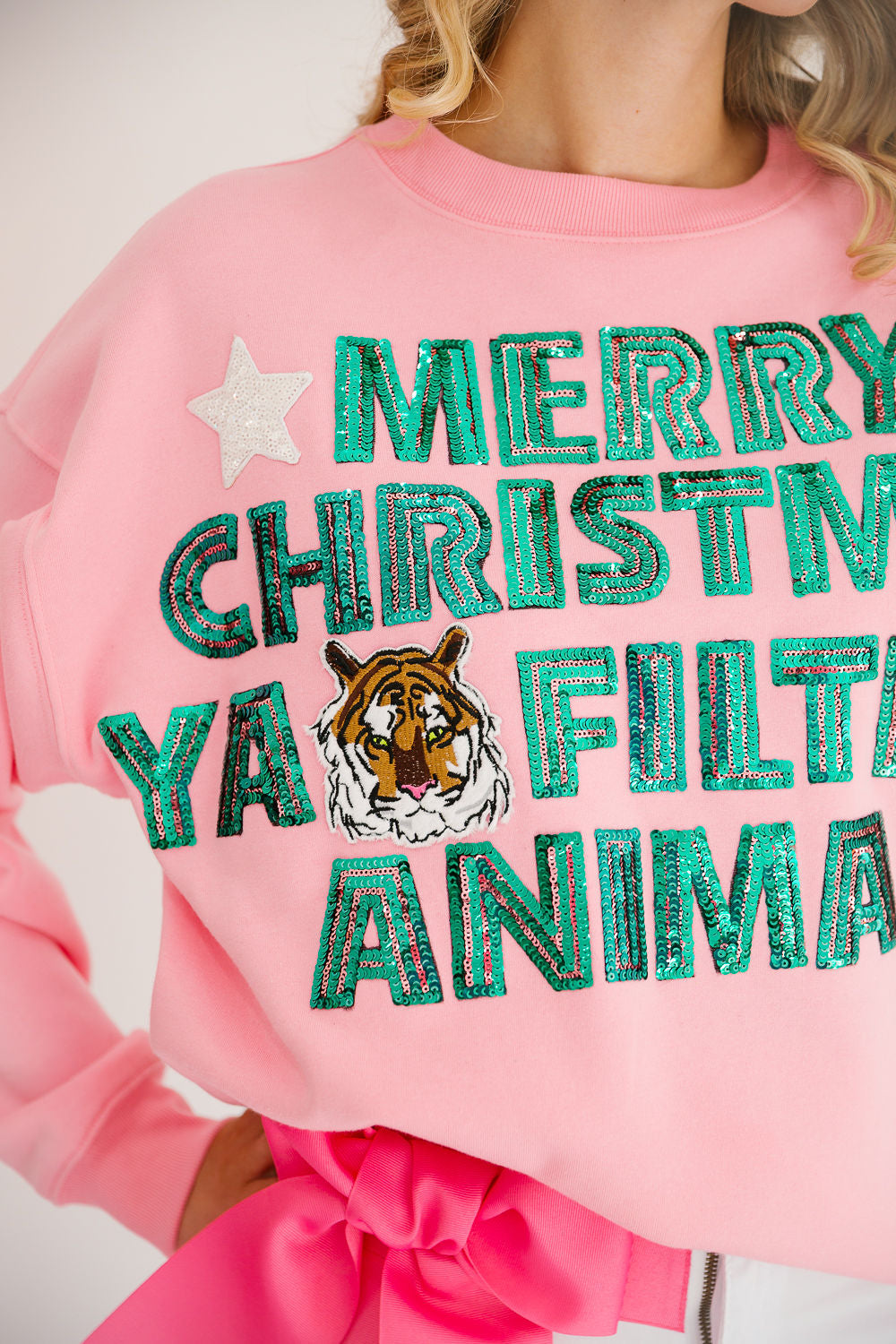 MERRY CHRISTMAS YA FILTHY ANIMAL PINK PULLOVER PULLOVER Judith March