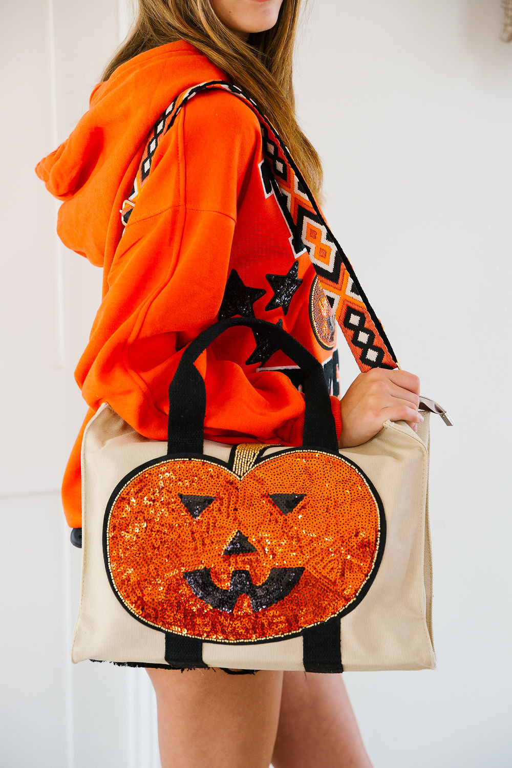 HALLOWEEN SEASON TOTE BAGS BAG Judith March BEIGE W/ BIG PUMPKIN