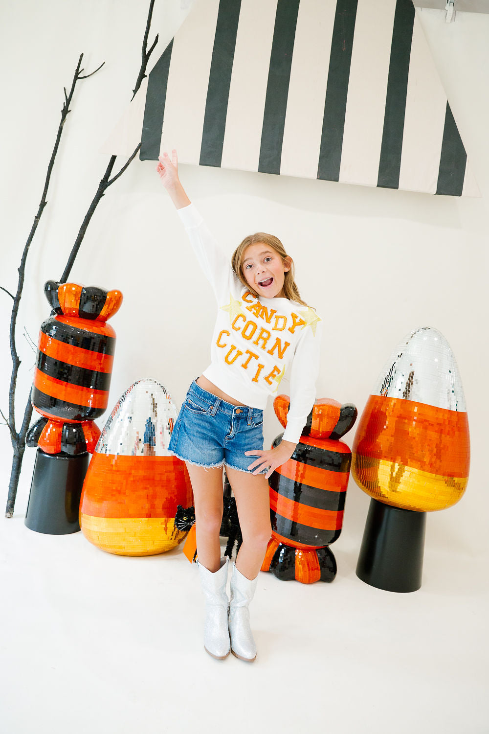 MINI KIDS CANDY CORN CUTIE WHITE PULLOVER PULLOVER Judith March