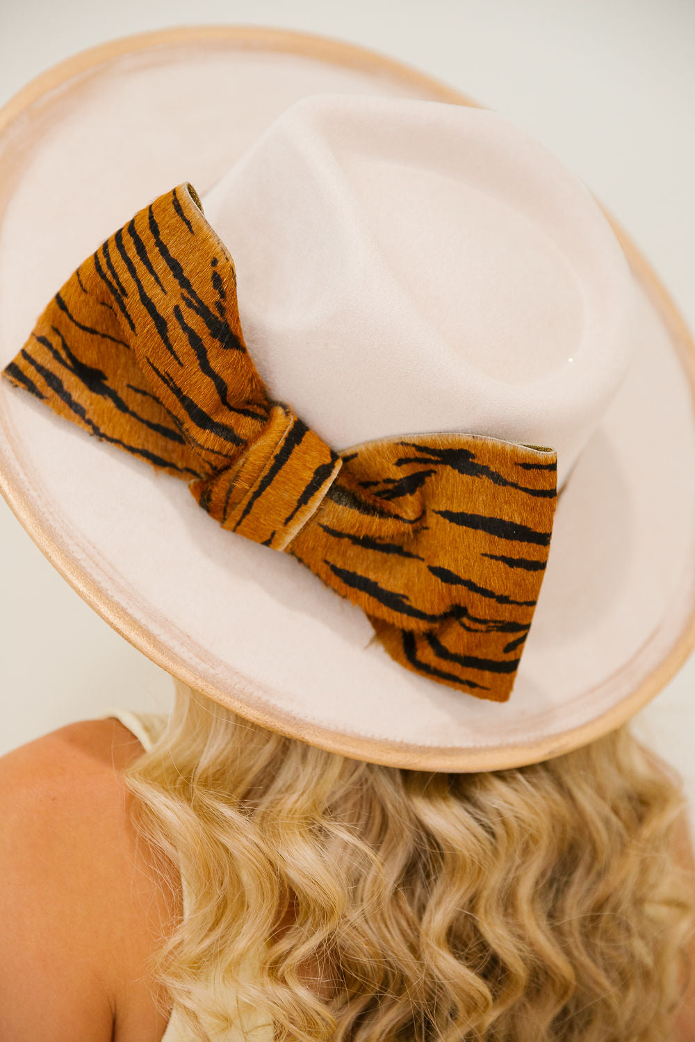 TIGER BOW IVORY RANCHER HAT TRUCKER HAT Judith March