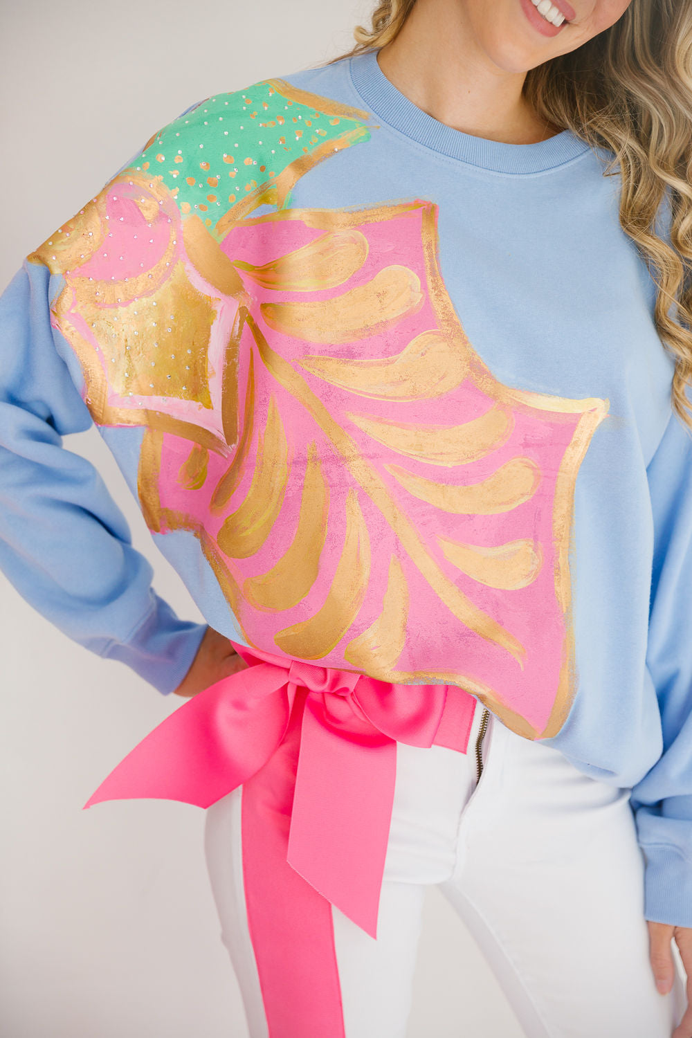 MISTLETOE HAND PAINTED BLUE PULLOVER PULLOVER Judith March