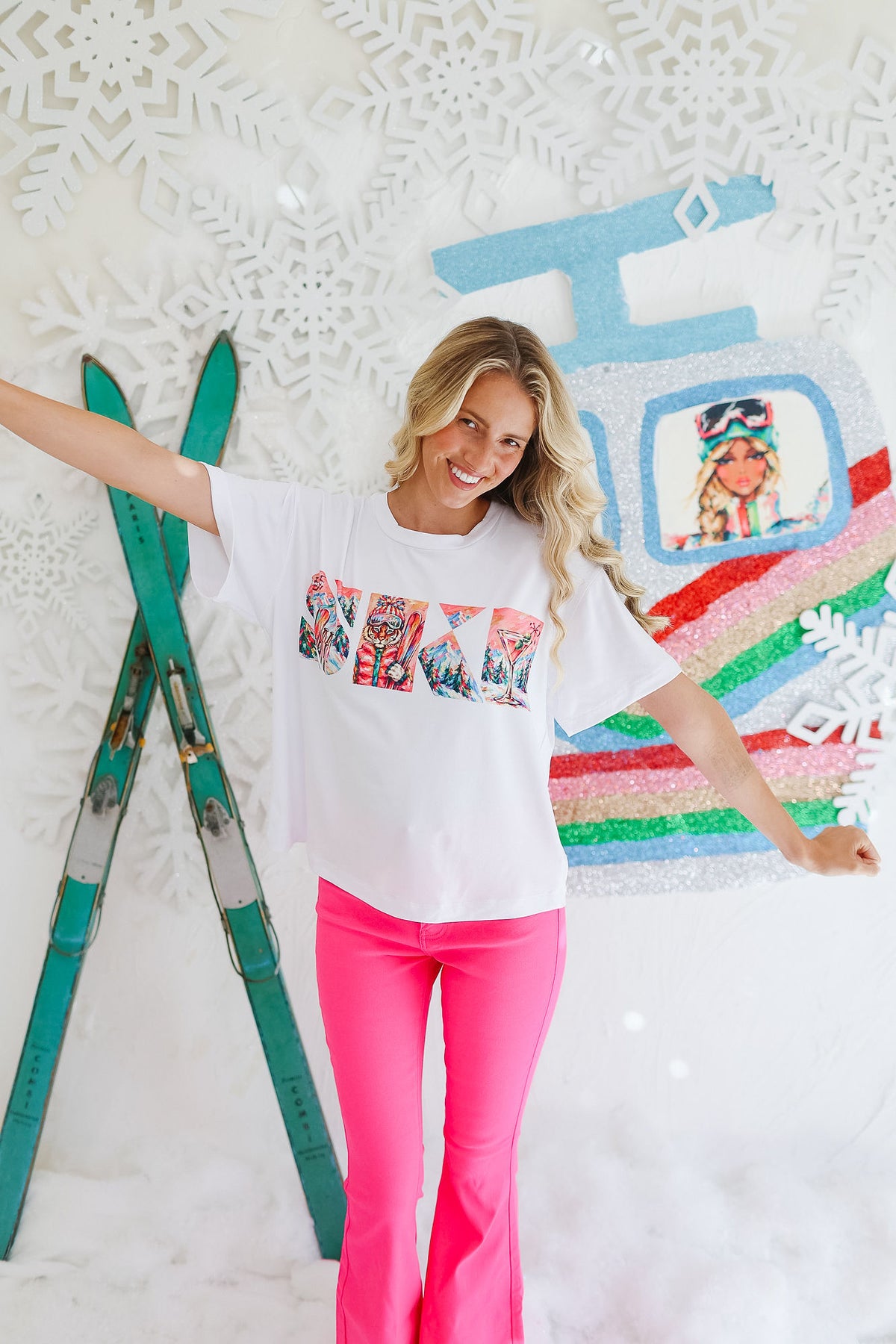 SKI LODGE SOCIAL CLUB TEE/TANK TEE Judith March