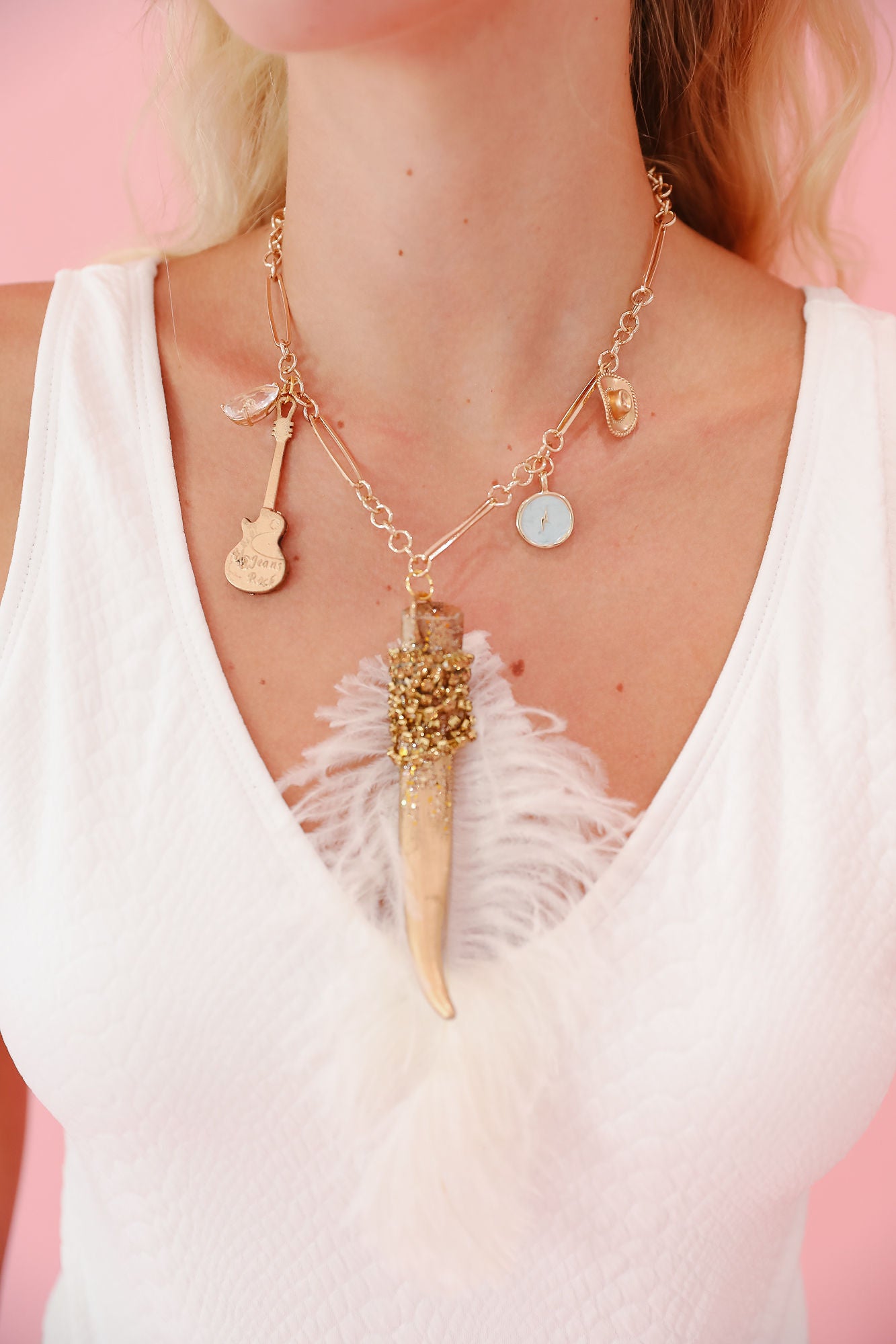 THE VERA CHARM NECKLACE NECKLACE Judith March   
