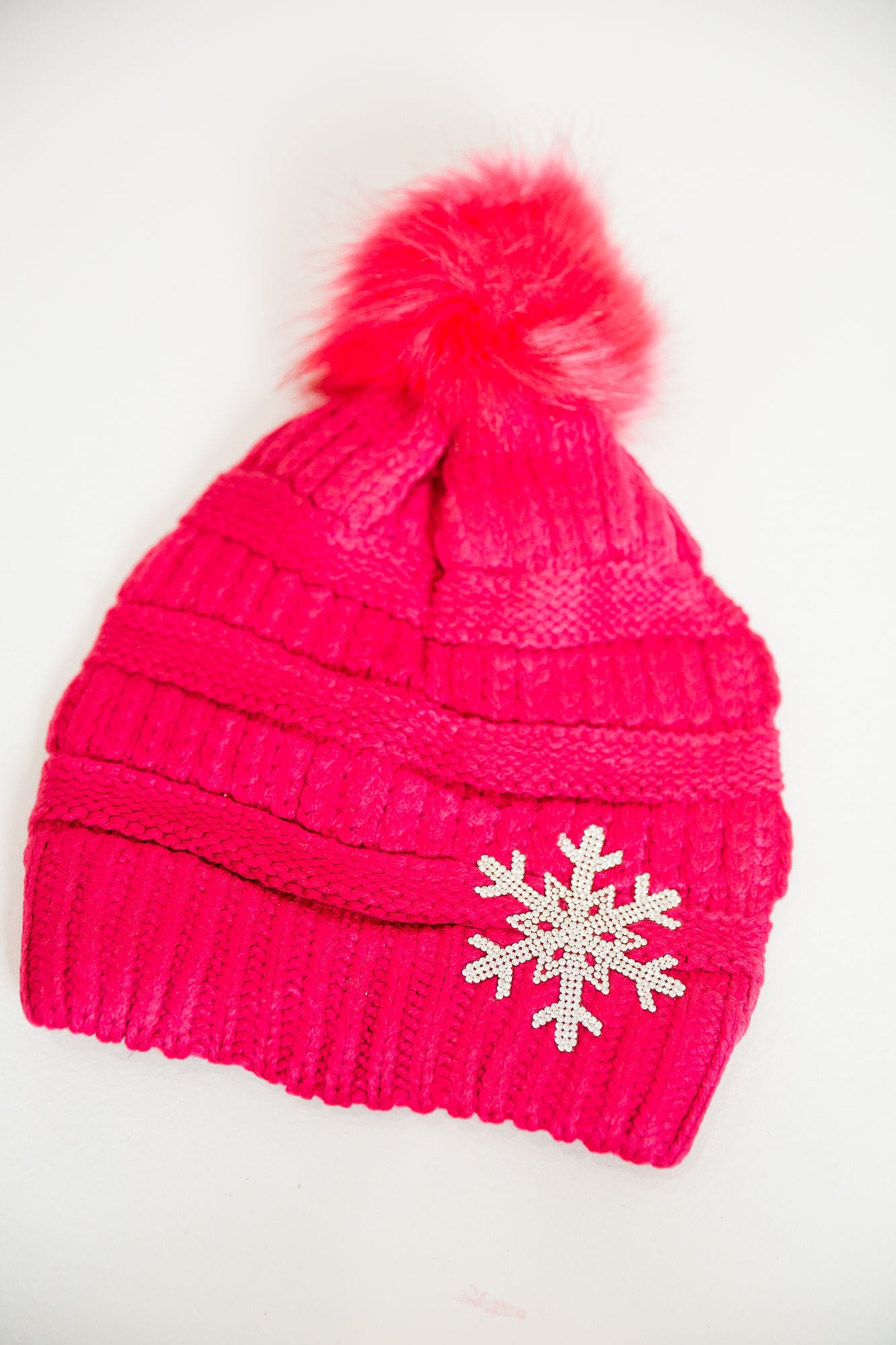*SNOWFLAKE PINK BEANIE HAT Judith March