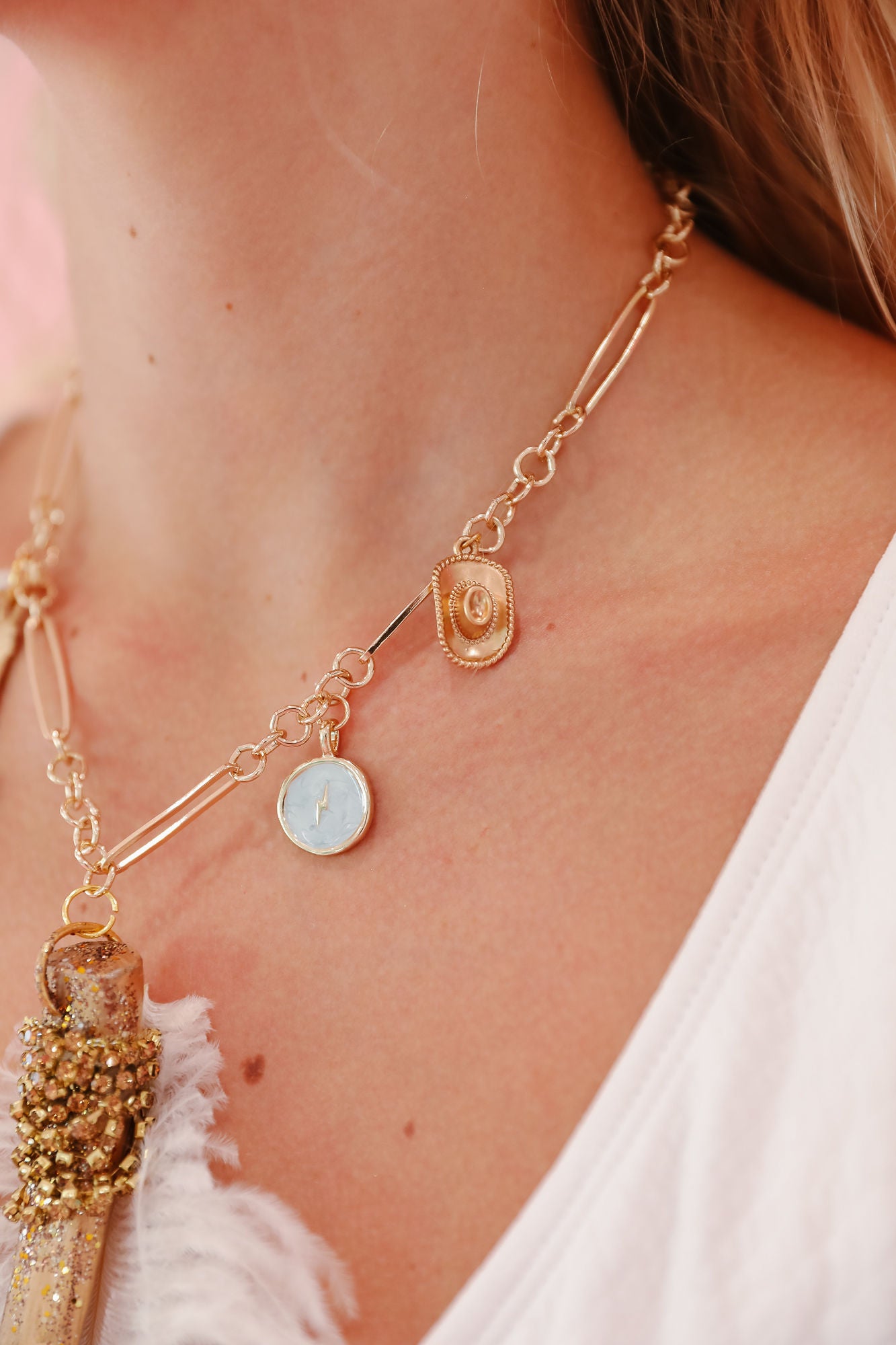 THE VERA CHARM NECKLACE NECKLACE Judith March   