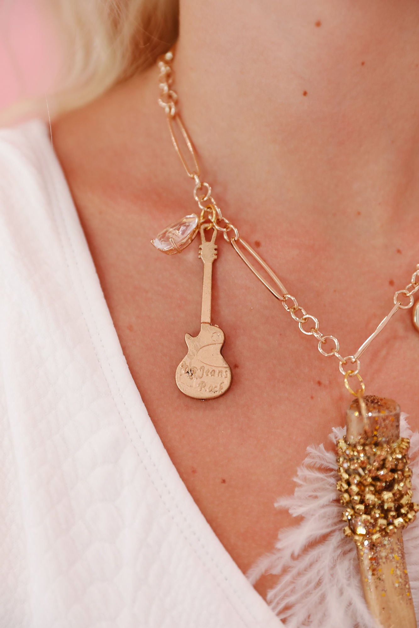 THE VERA CHARM NECKLACE NECKLACE Judith March   