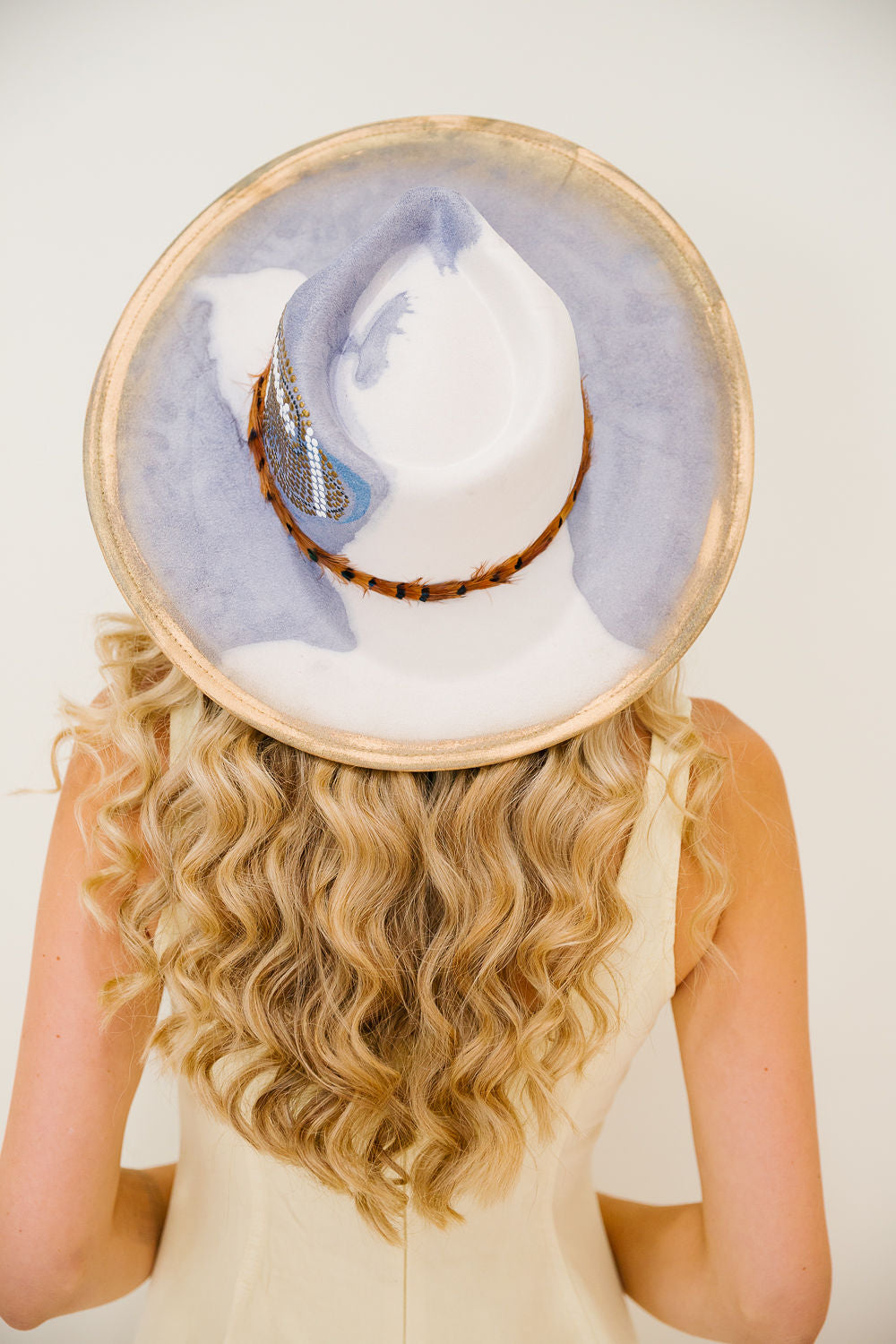 VICTORY FOOTBALL RANCHER HAT TRUCKER HAT Judith March