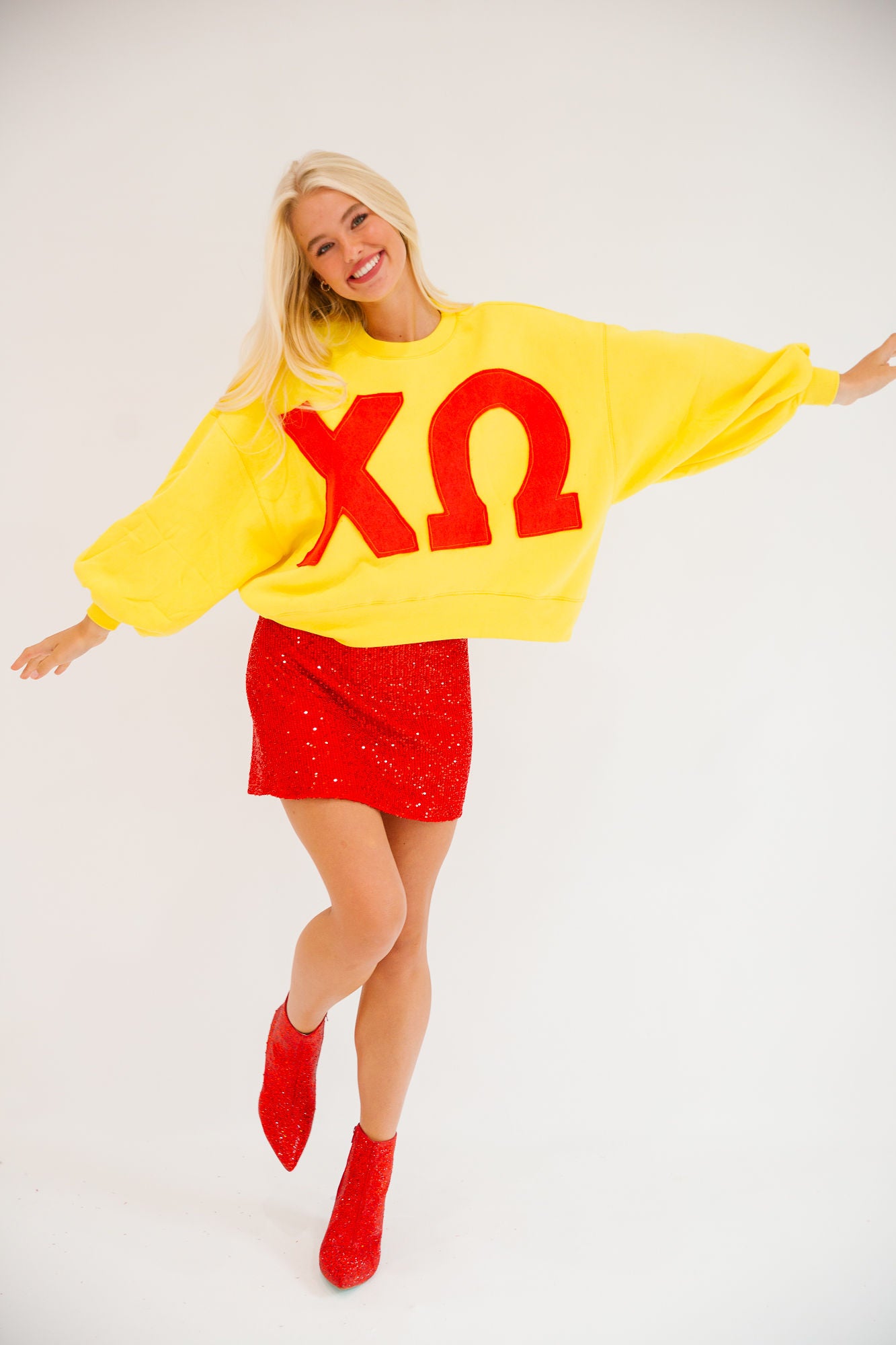 CHI OMEGA YELLOW PULLOVER PULLOVER Judith March