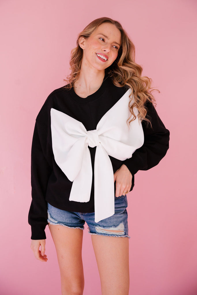 BOWS N BOOTS BLACK PULLOVER PULLOVER Judith March