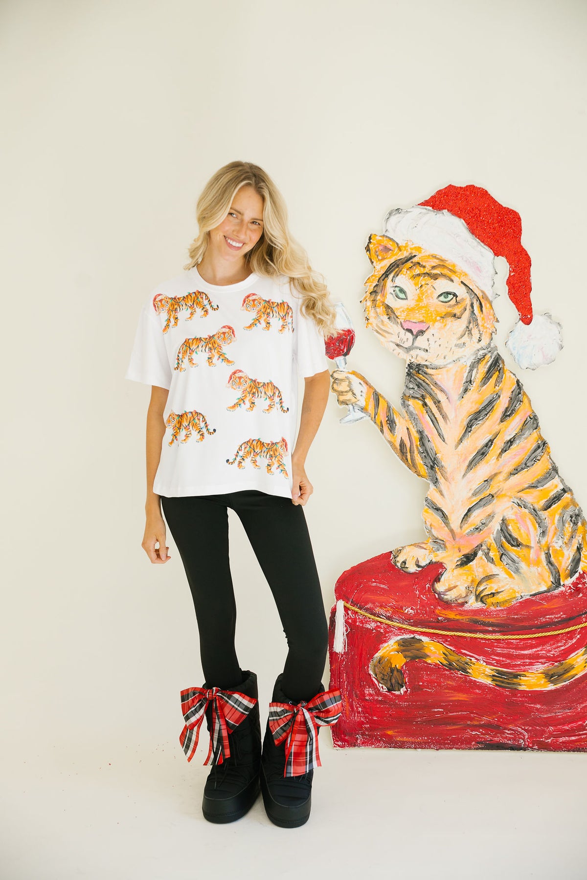 WILD ABOUT CHRISTMAS TEE/TANK TEE Judith March