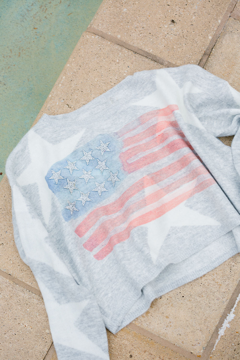 WATERCOLOR FLAG GREY STAR SWEATER SWEATER Judith March   