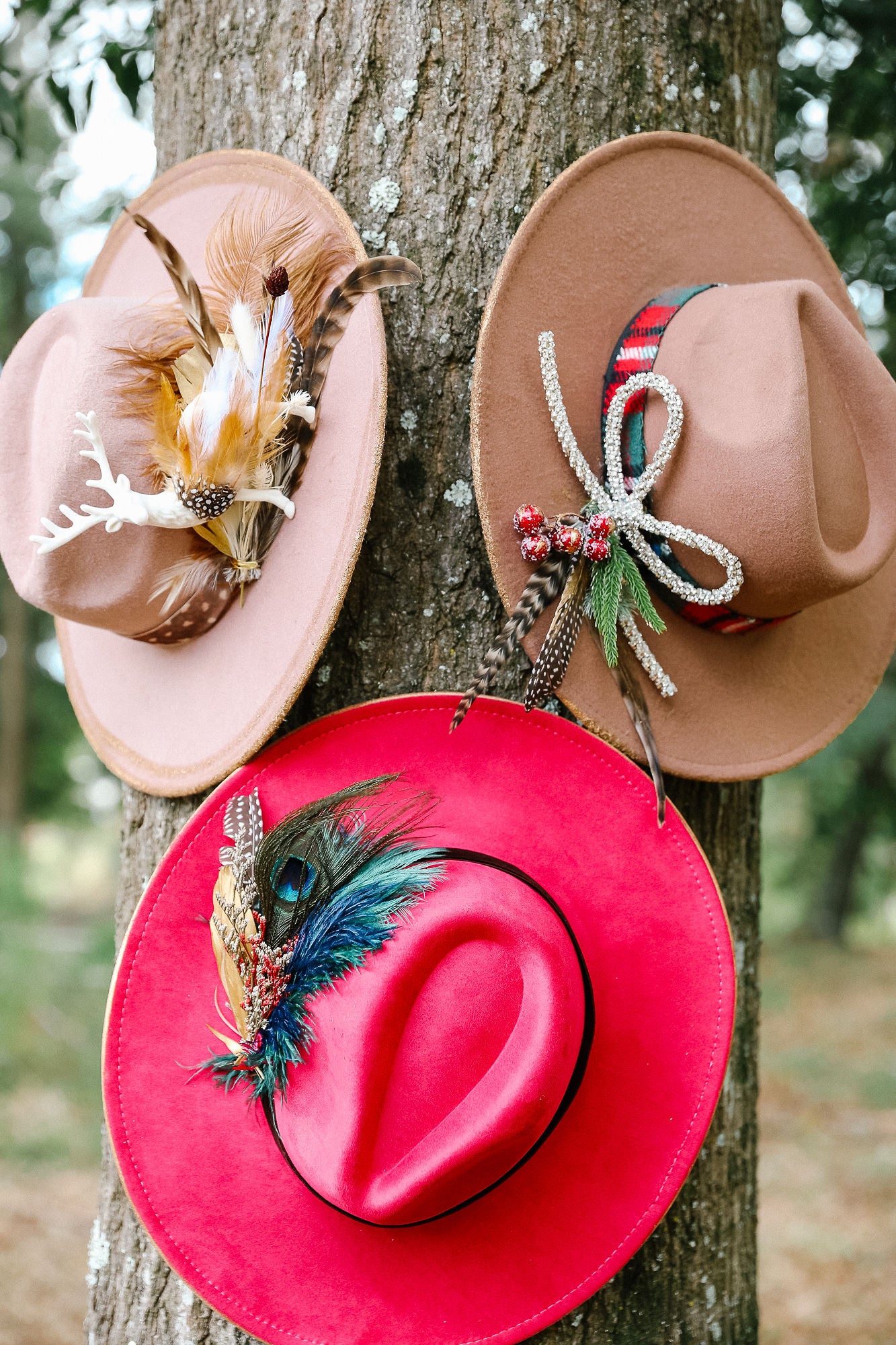 UNDERNEATH THE MISTLETOE RANCHER HAT RANCHER HAT Judith March