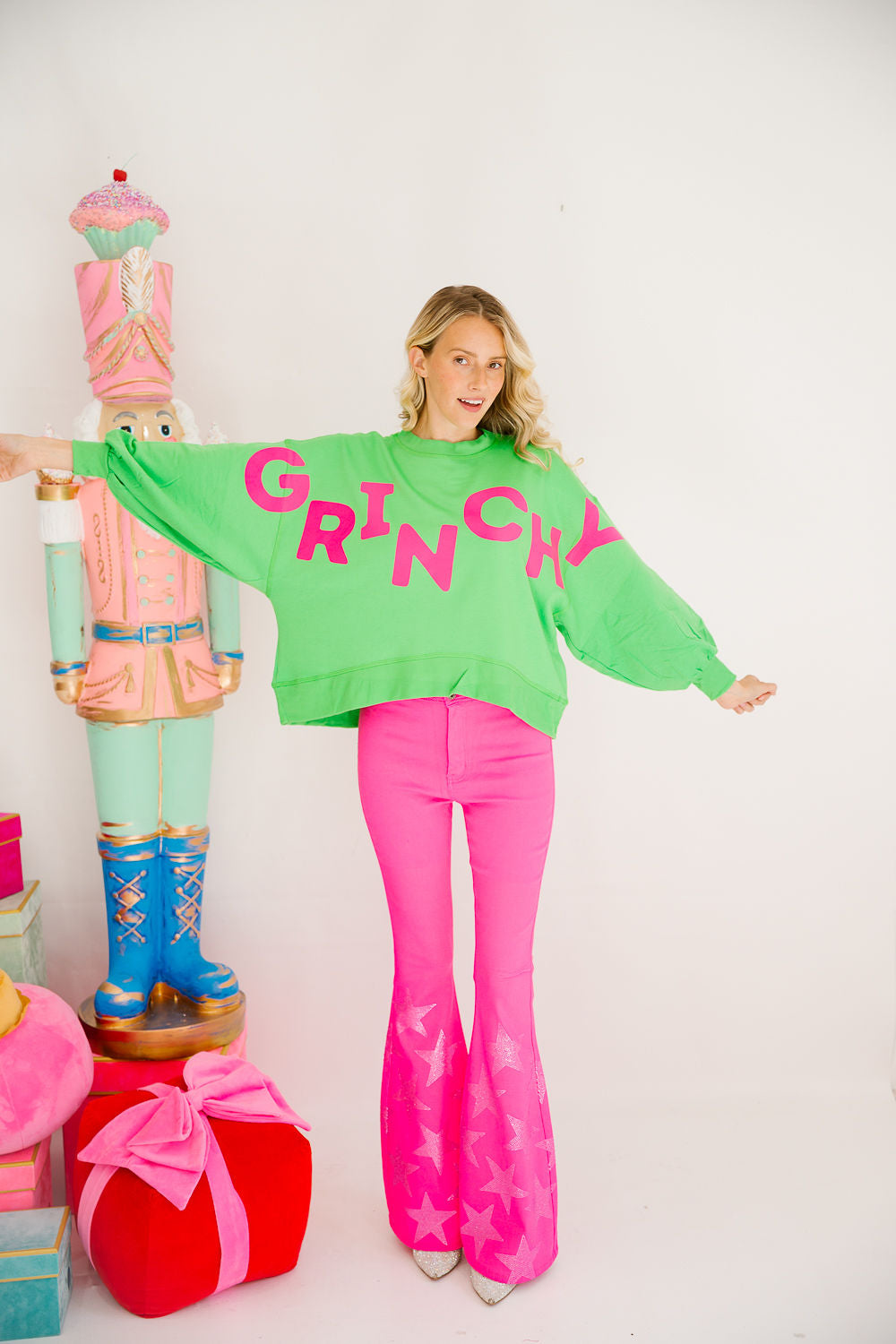 FEELING GRINCHY GREEN PULLOVER PULLOVER Judith March