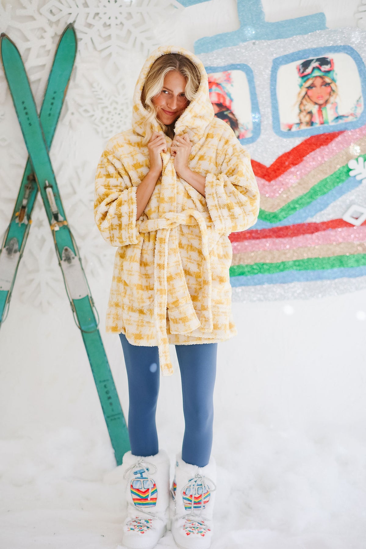 SIPS & SKI LIFTS YELLOW CARDIGAN JACKET Judith March