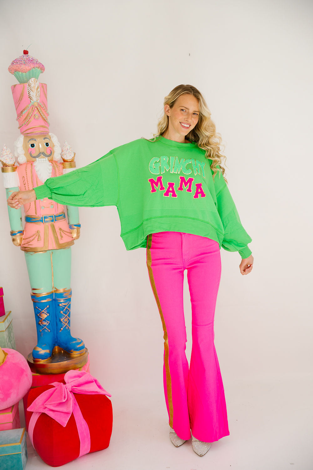 GRINCHY MAMA GREEN PULLOVER PULLOVER Judith March